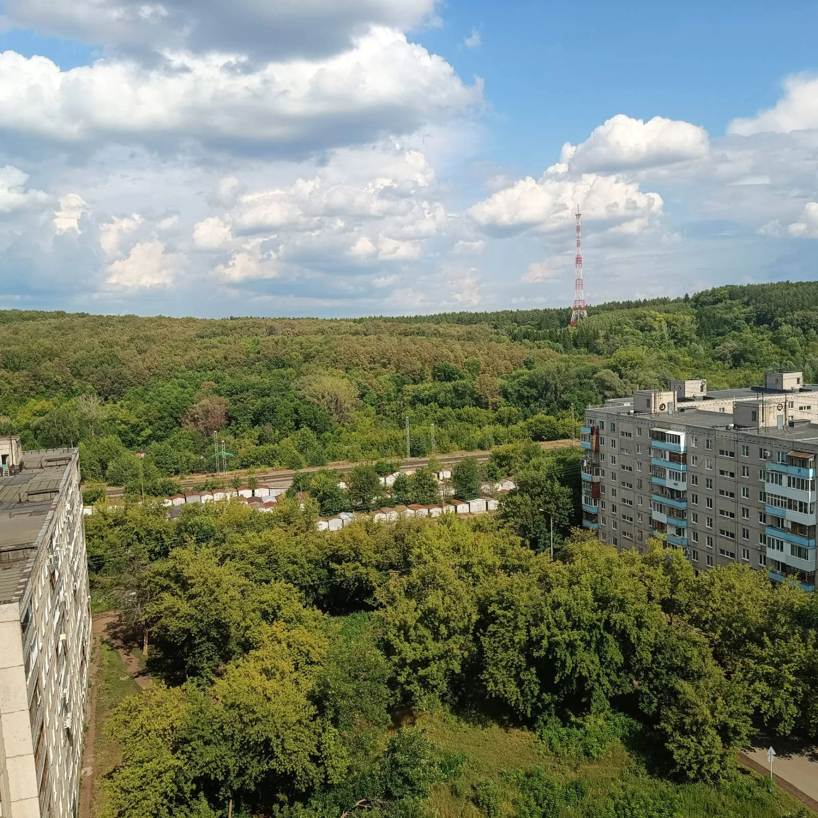 Квартира с круглой кроватью и видом на горы с 14 этажа - миниатюра 8