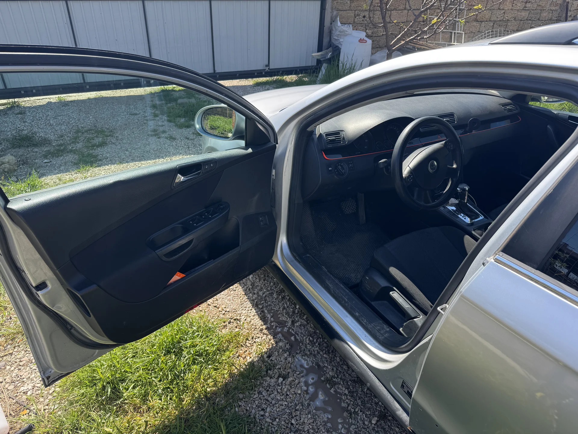 Volkswagen Passat B6 - миниатюра 6