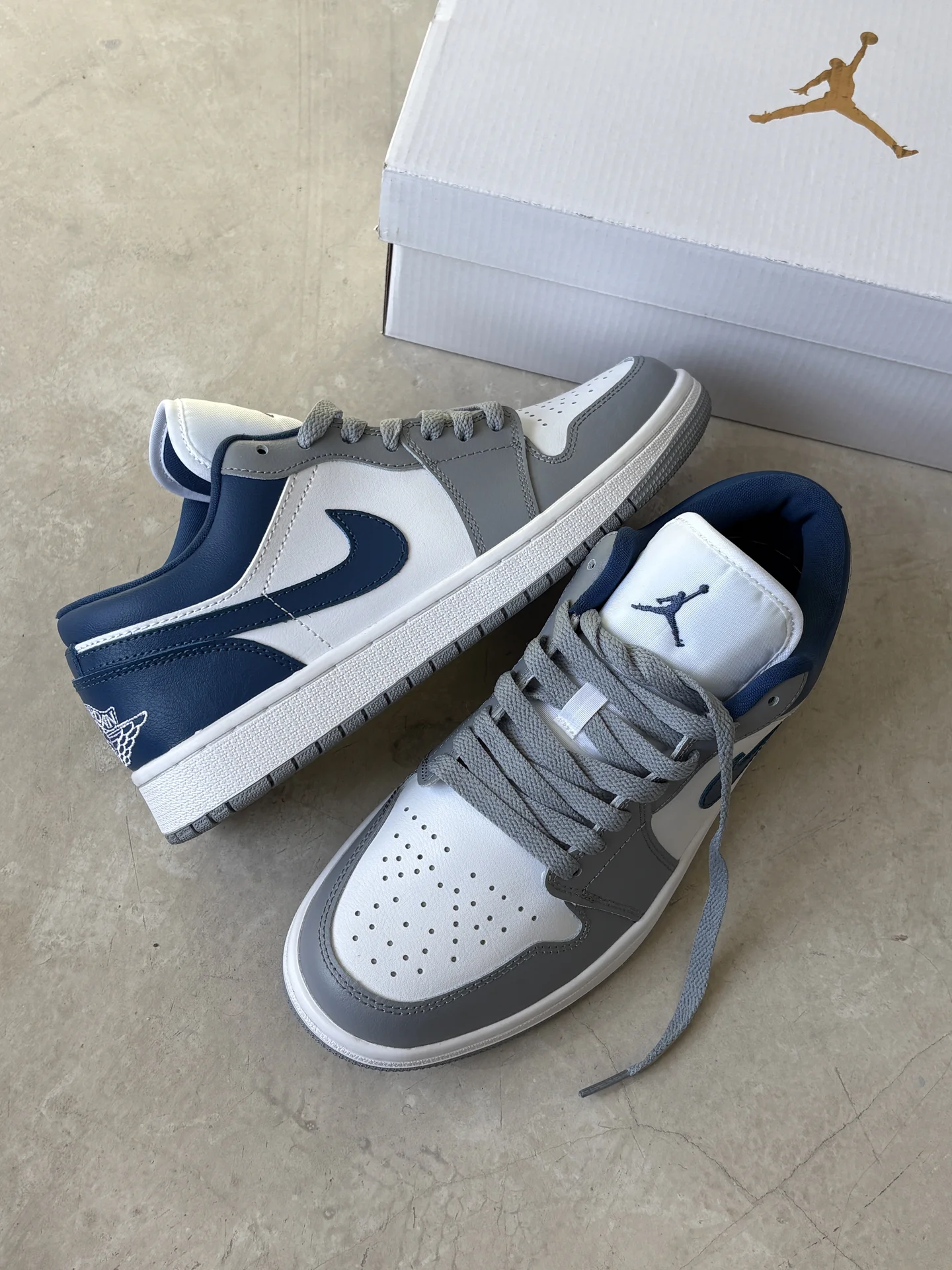Nike Air Jordan 1 low Paris Blue - изображение 1