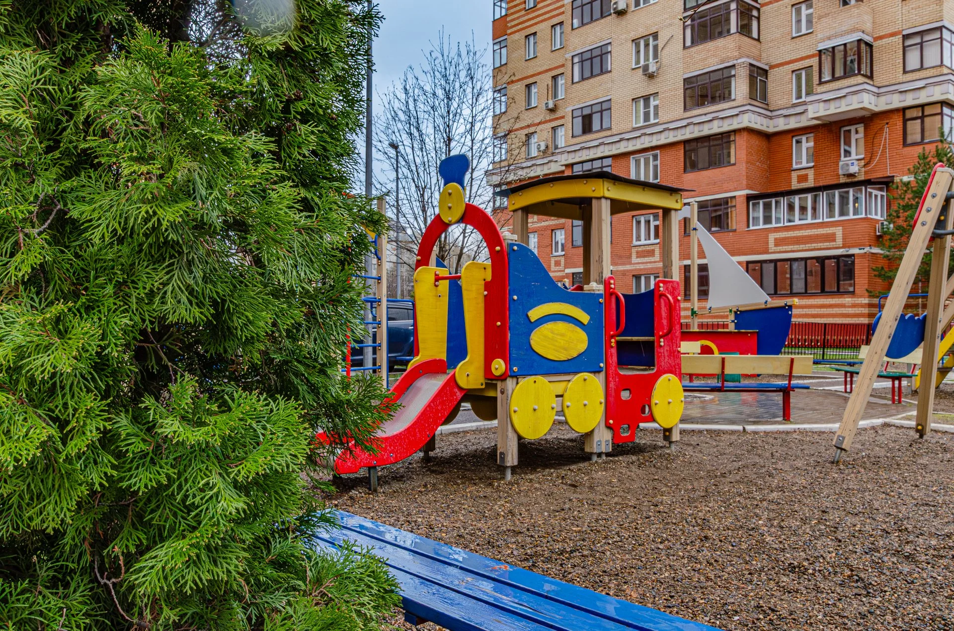 Дизайнерская квартира в бизнес ЖК с лесом и подземной парковкой - миниатюра 35