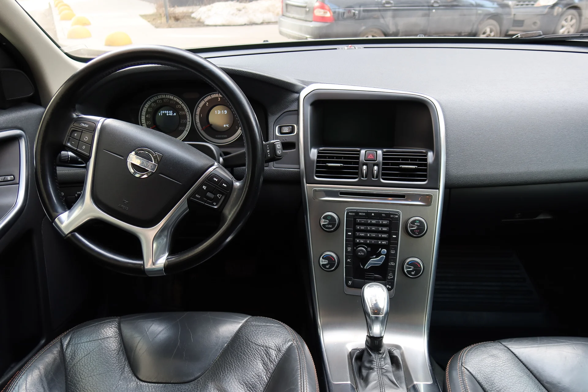 VOLVO XC60 | 2.4 дизель | полный привод | автомат - миниатюра 16