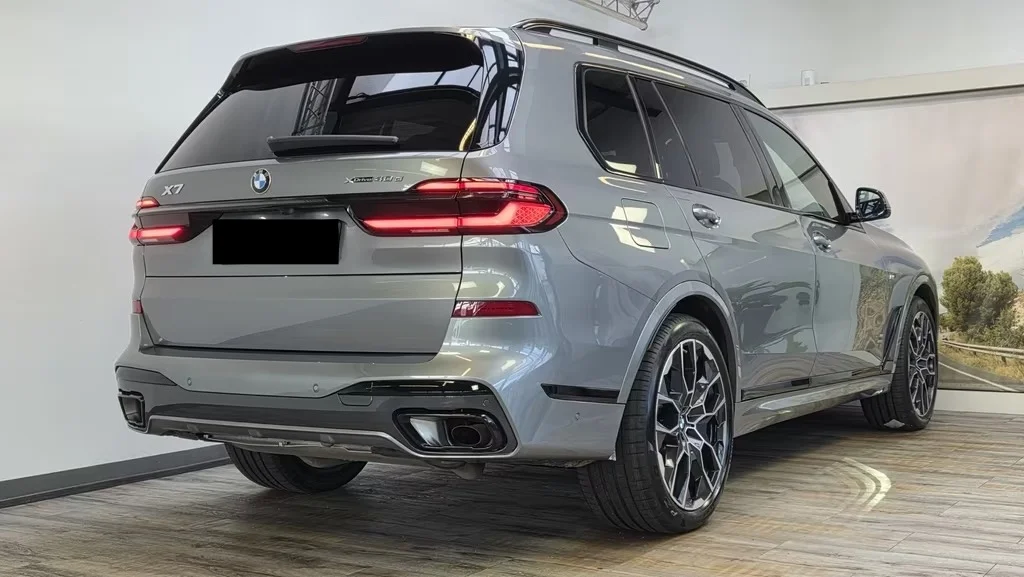 Продам BMW X7 40d M Sport PRO 2025г - миниатюра 2