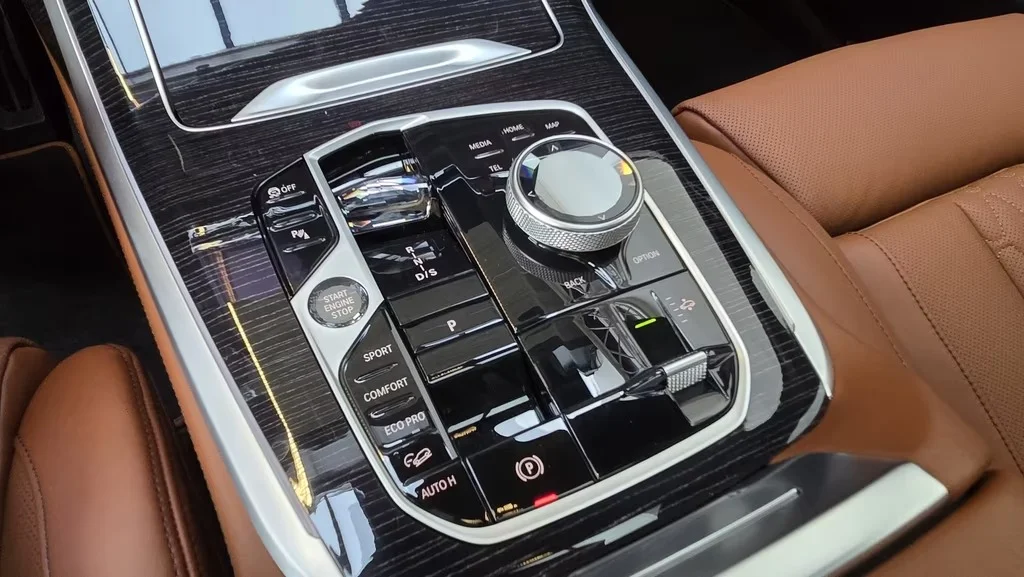 Продам BMW X7 40d M Sport PRO 2025г - миниатюра 16