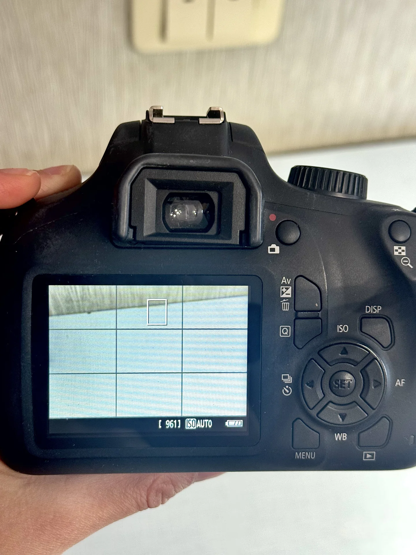 Фотоаппарат Canon EOS 4000D+объектив+сумка - миниатюра 2