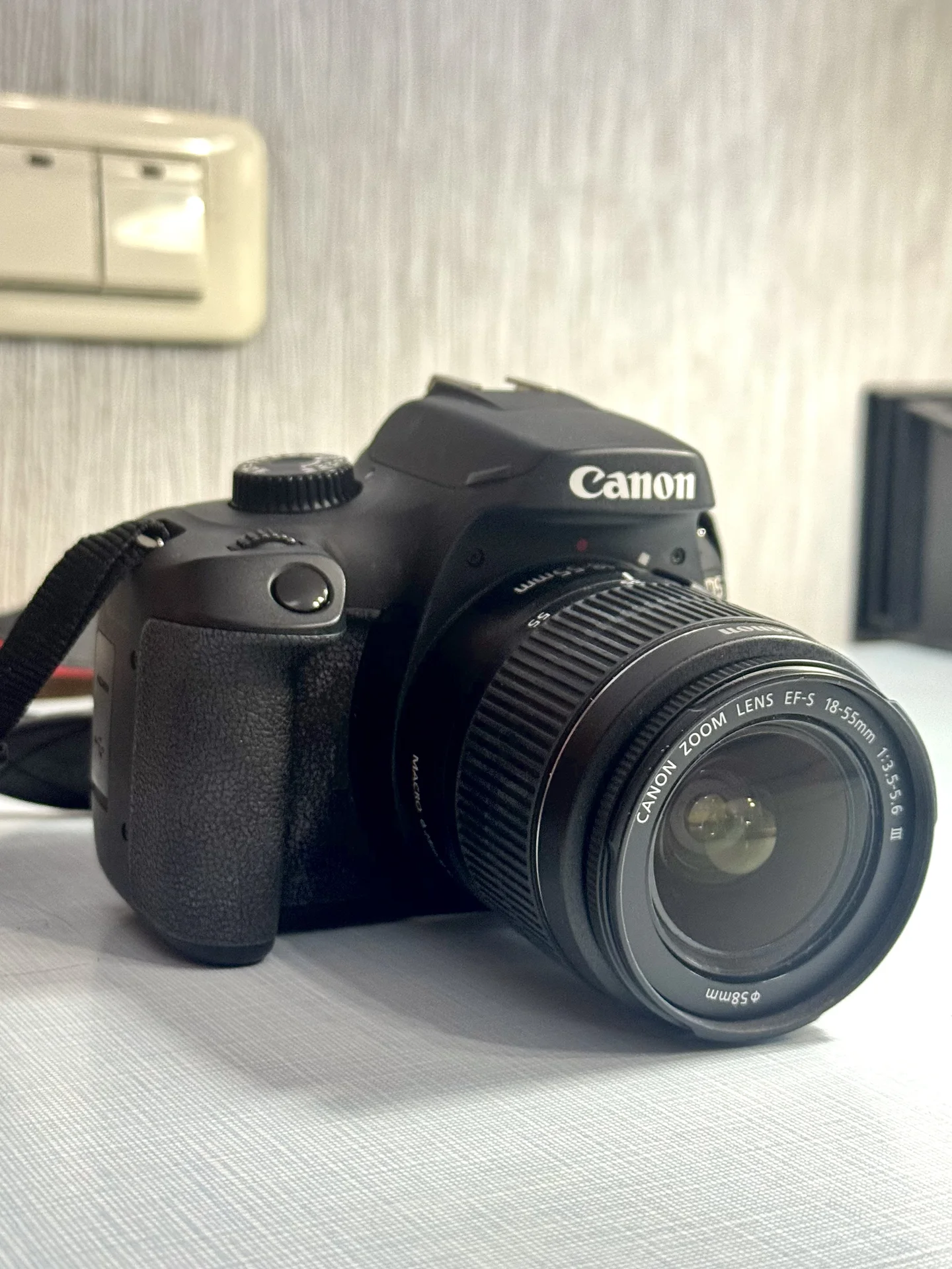 Фотоаппарат Canon EOS 4000D+объектив+сумка - миниатюра 3