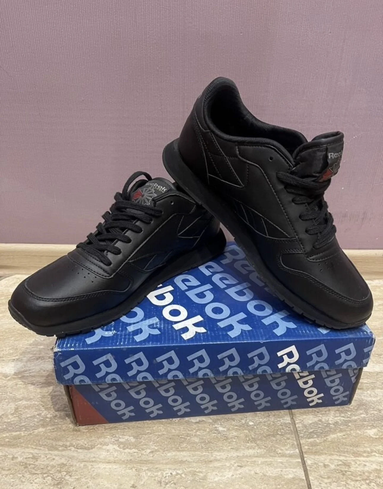 Кроссовки reebok classic - миниатюра 2