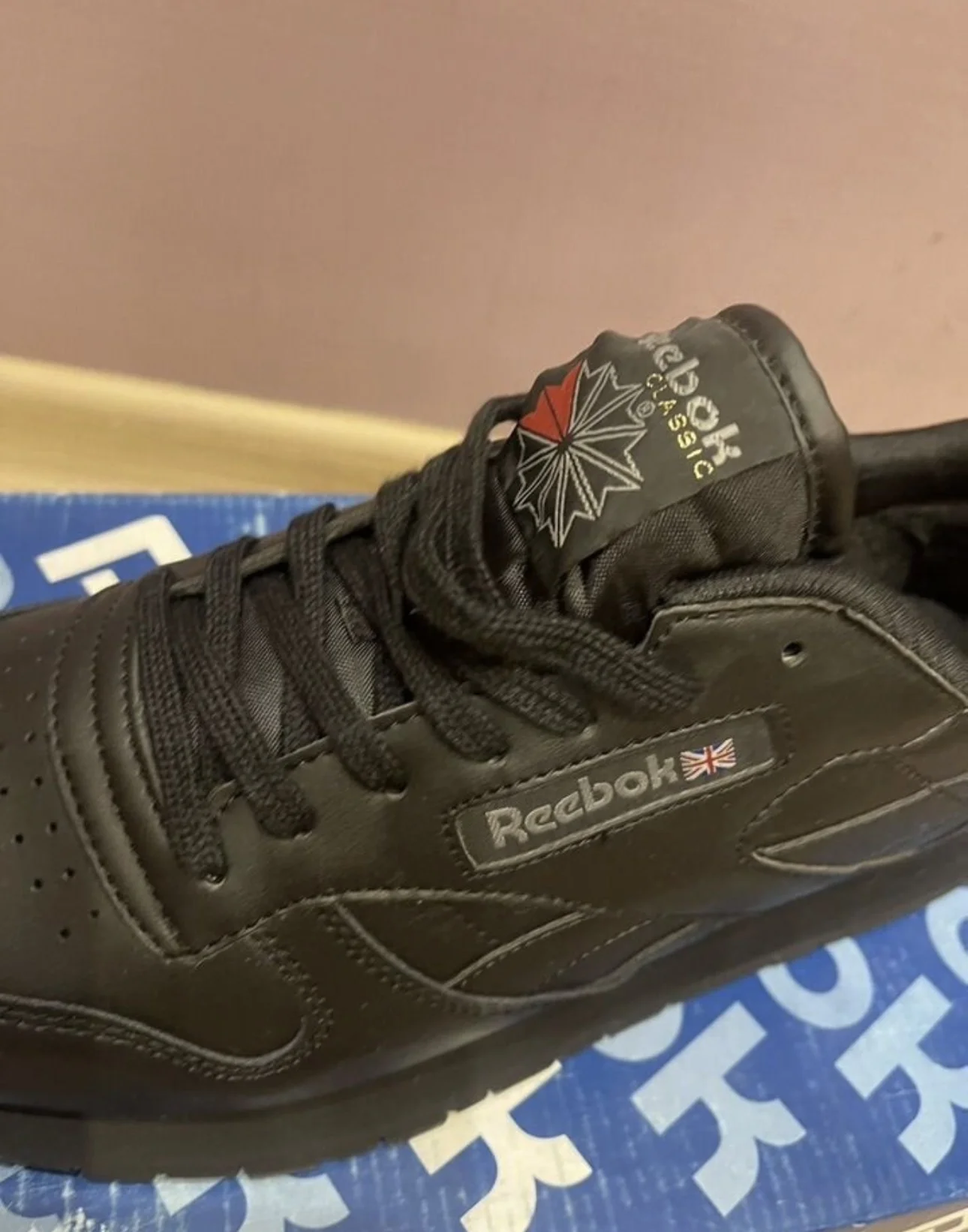 Кроссовки reebok classic - миниатюра 3