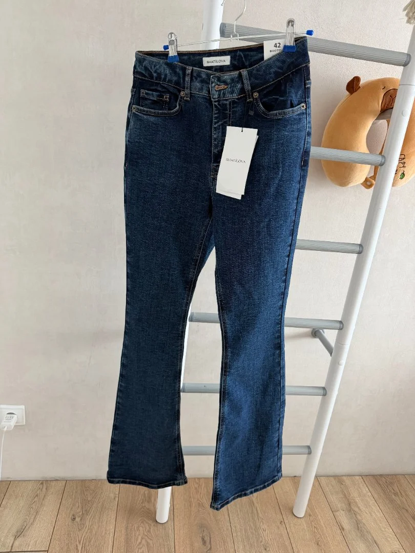 Джинсы клеш от колена bootcut - миниатюра 2