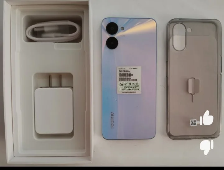 Realme v20 - миниатюра 2