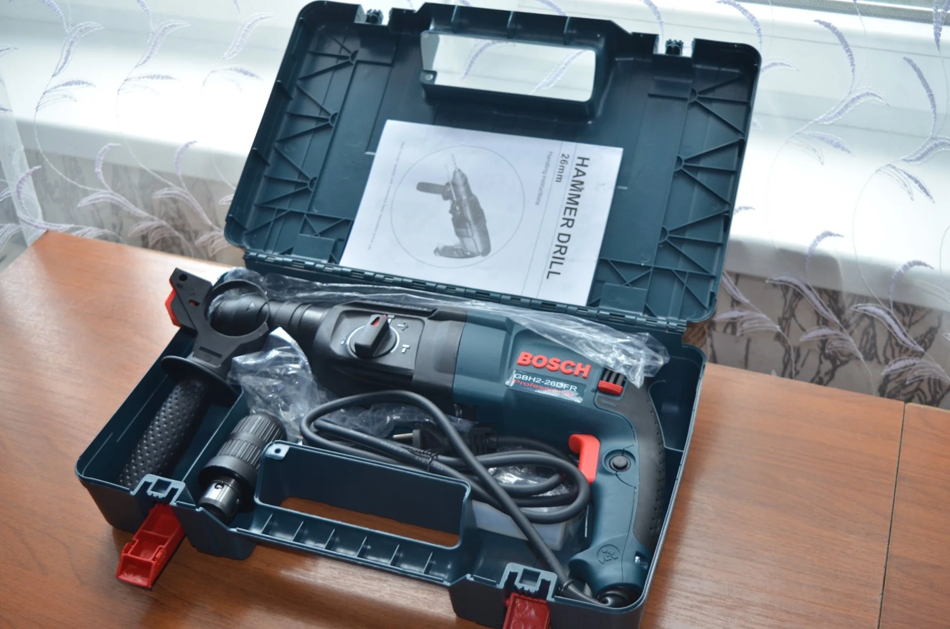 Перфоратор Bosch GBH -2-26 Pro в кейсе