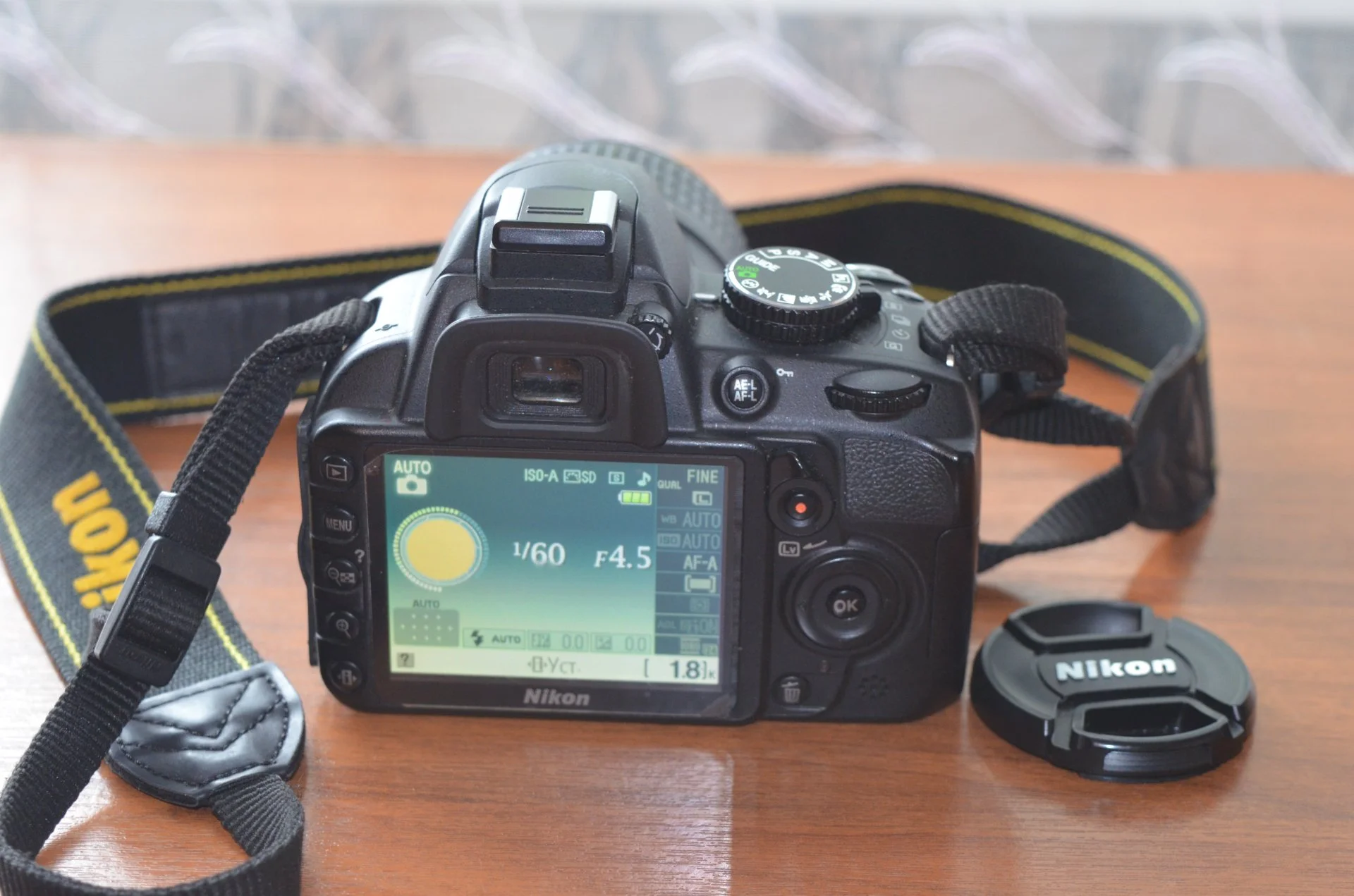 Фотоаппарат Nikon D3100 с зумом 18-55 мм - миниатюра 7