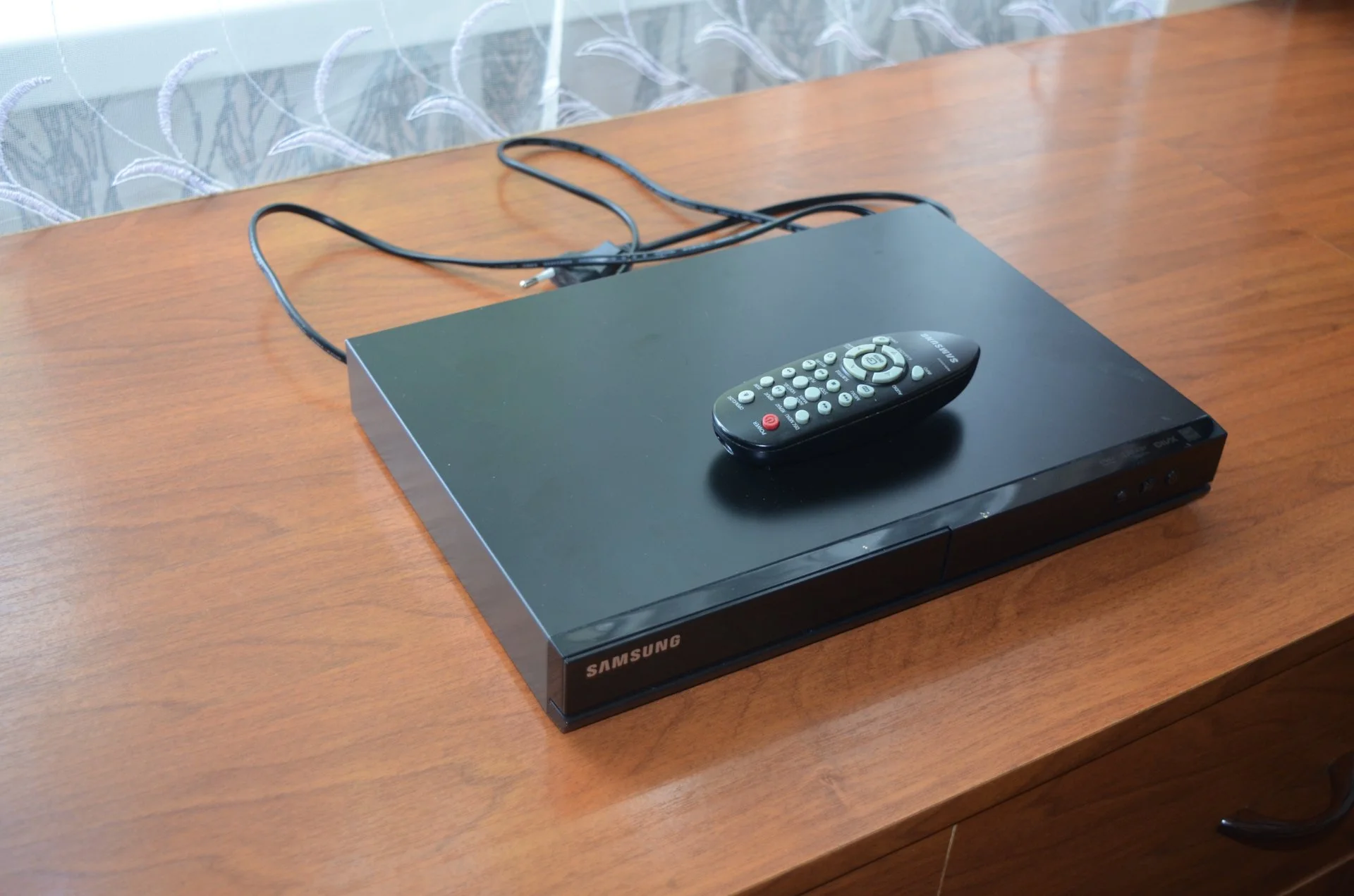 DVD плеер Samsung E-350 - изображение 1