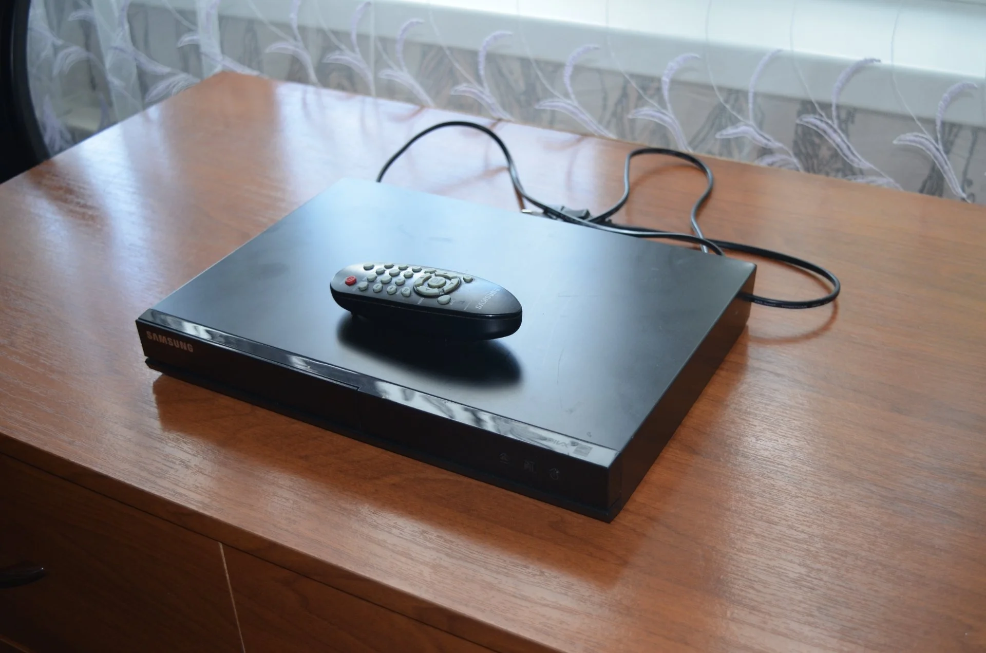 DVD плеер Samsung E-350 - миниатюра 2