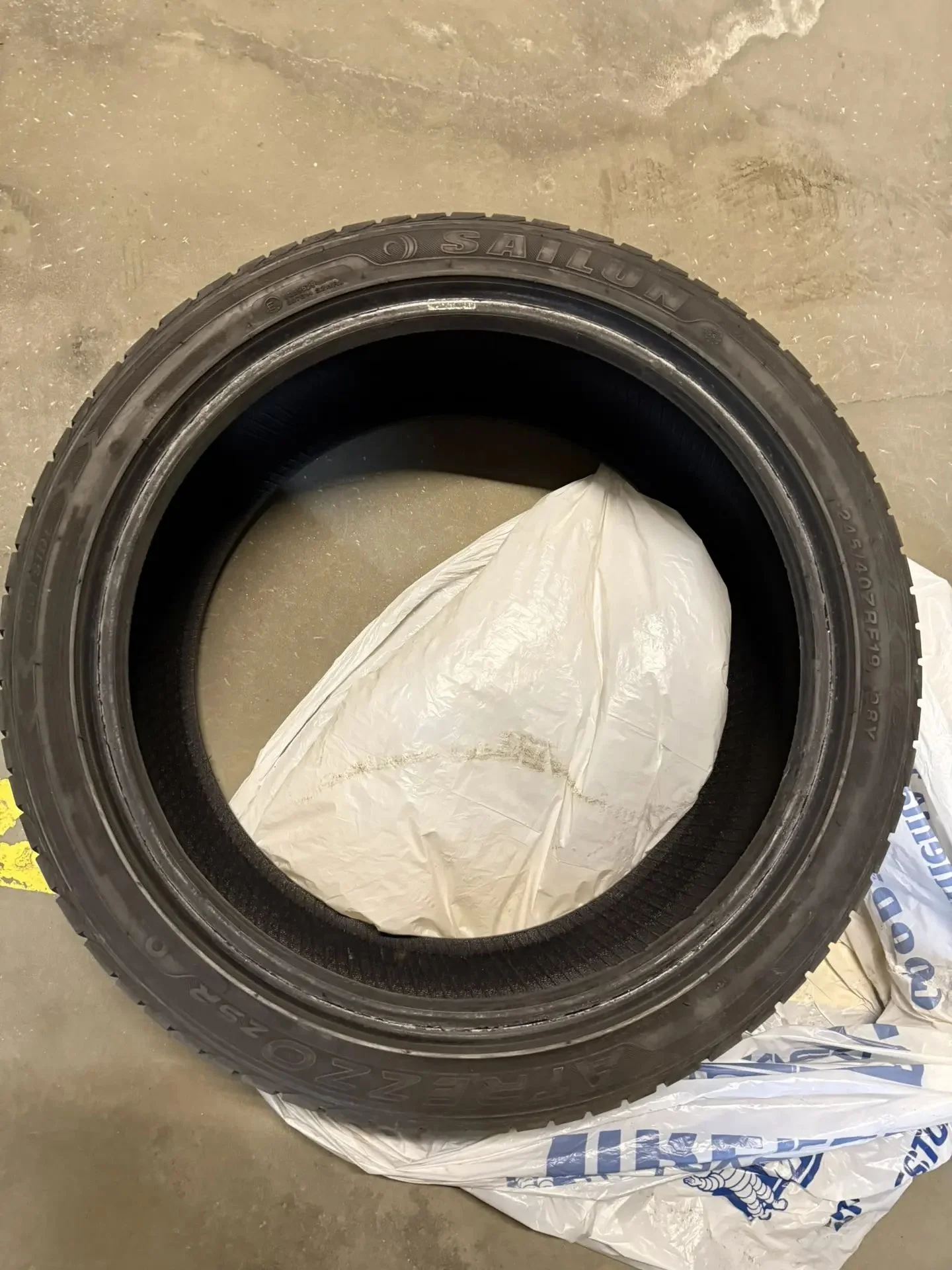 Sailun Atrezzo ZSR 245/40 R19 и 275/35 R19 - миниатюра 5