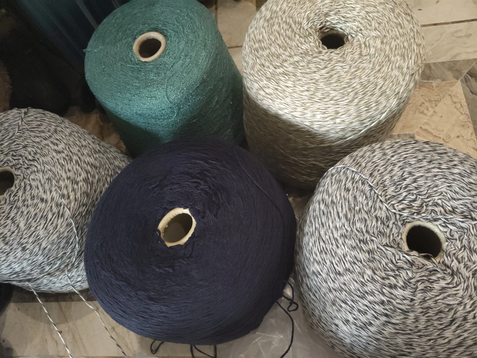 Стоковая пряжа - миниатюра 9