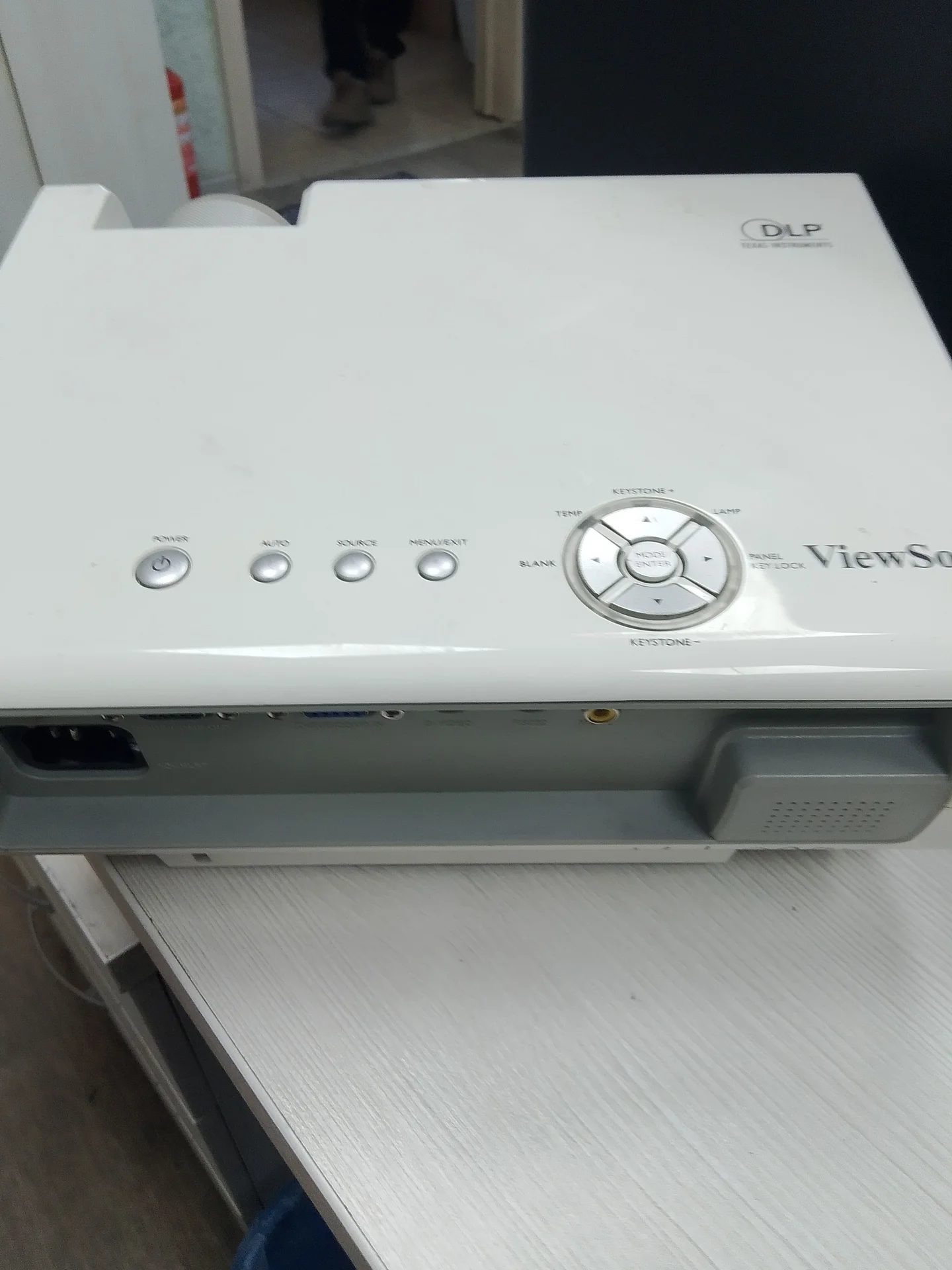 Проектор ViewSonic Pj513d - изображение 1