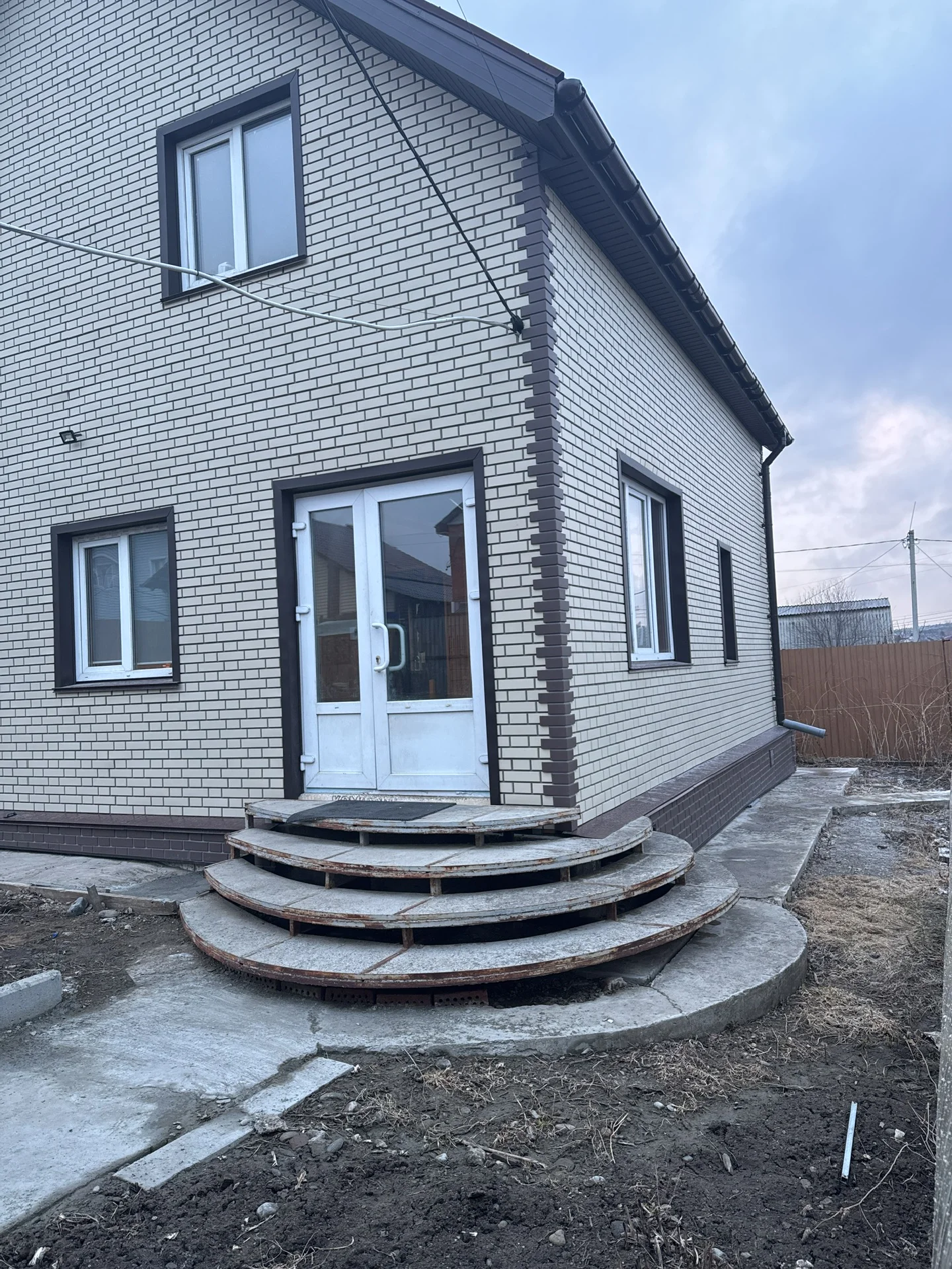 Дом 128 м² на участке 5 соток - миниатюра 2
