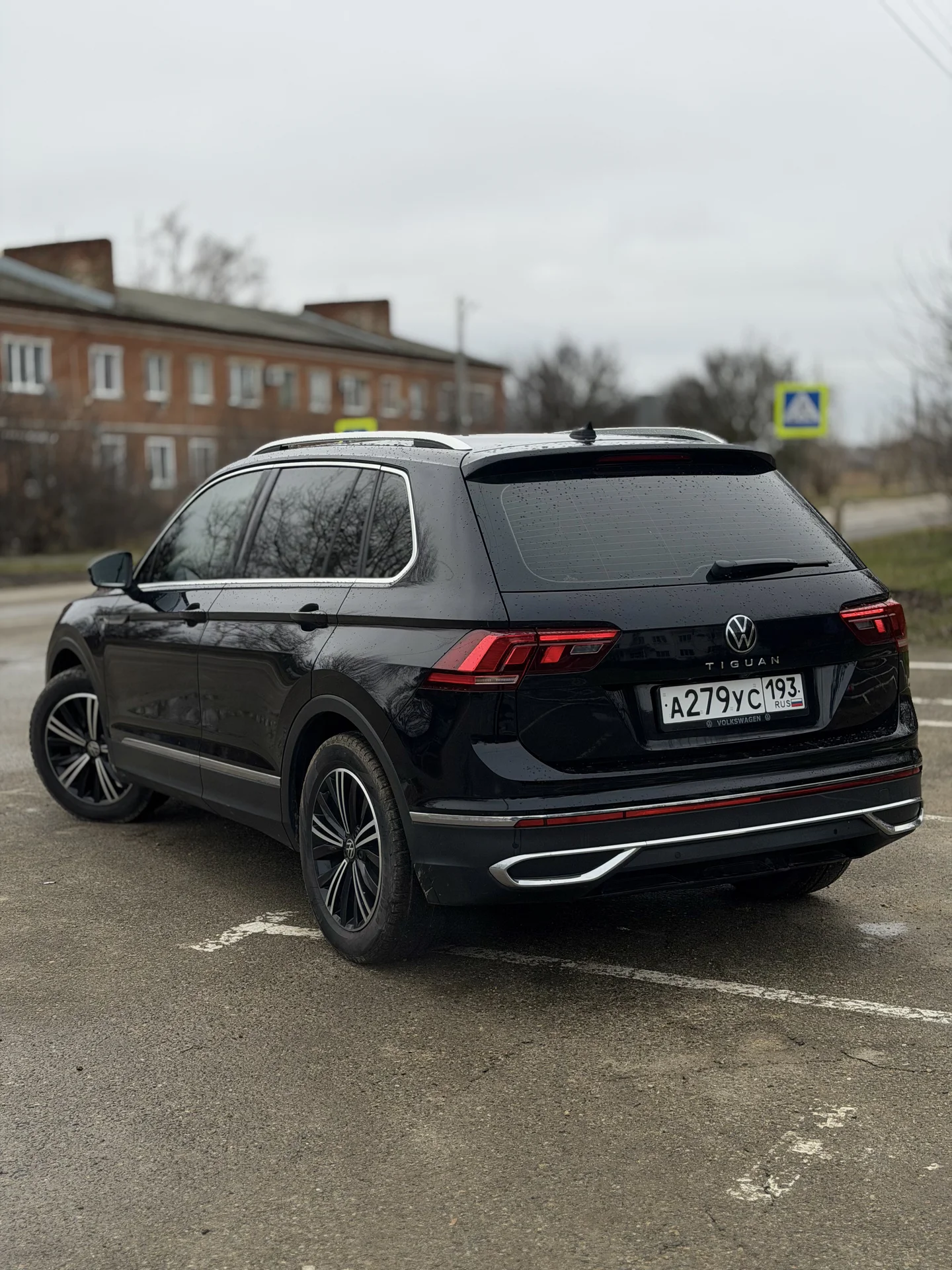 Volkswagen Tiguan - миниатюра 2