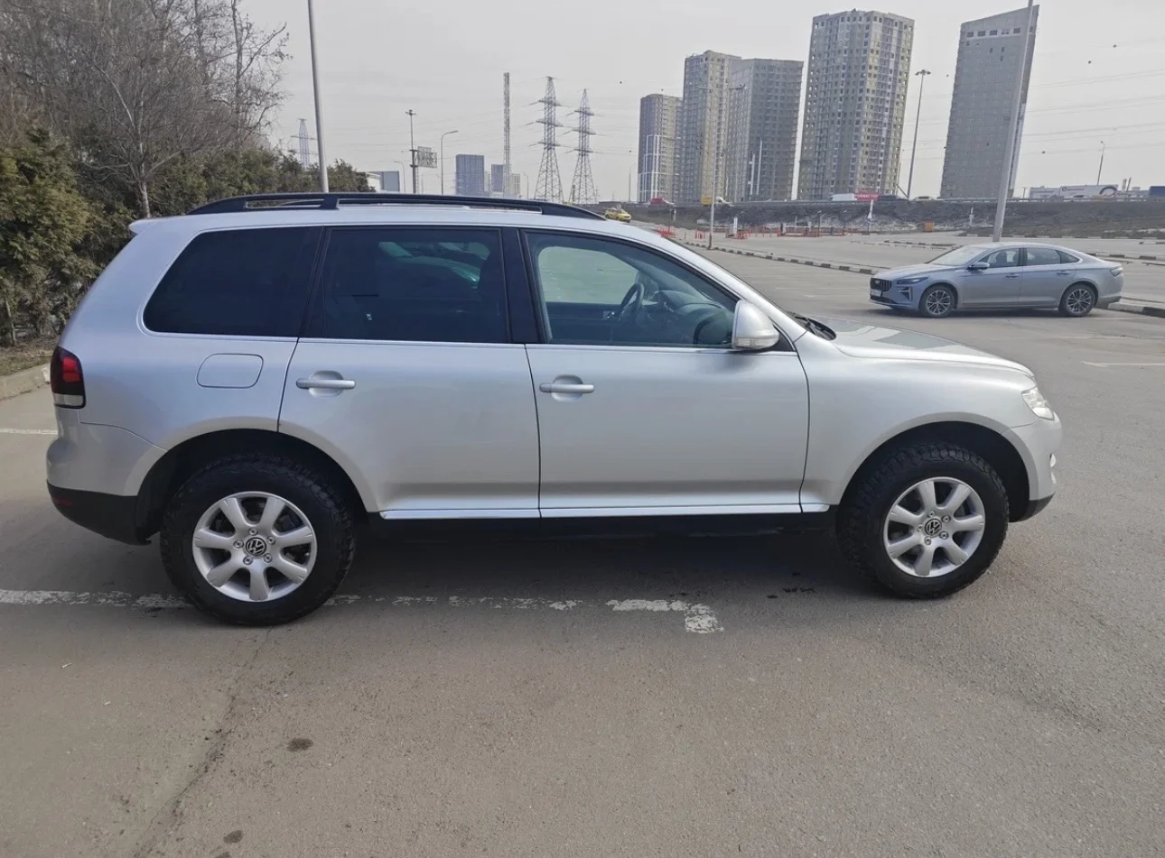 Volkswagen Touareg - миниатюра 6