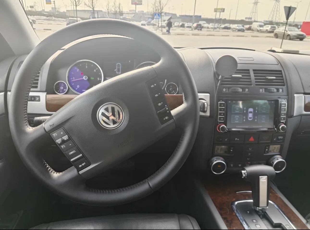 Volkswagen Touareg - миниатюра 14