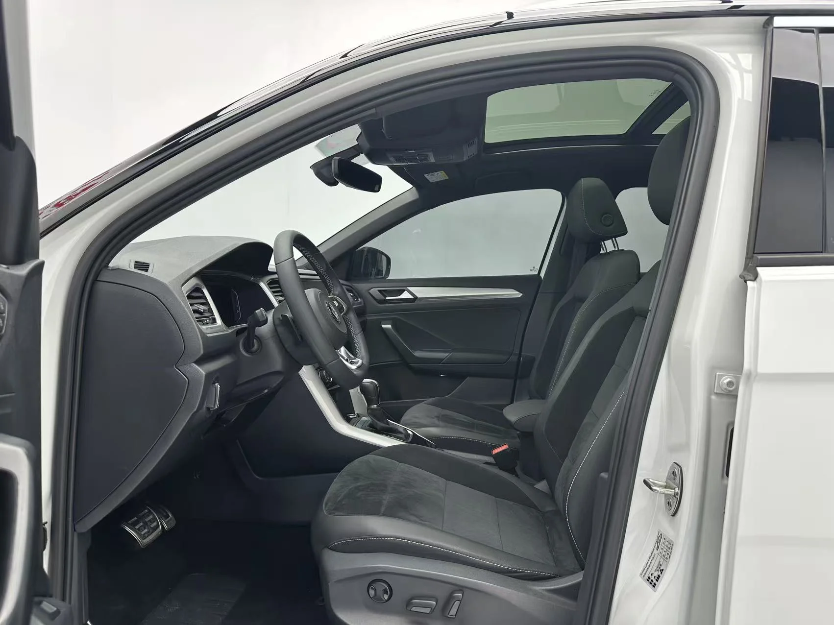 Volkswagen T-ROC 2022 R-Line Pro PLUS - миниатюра 9