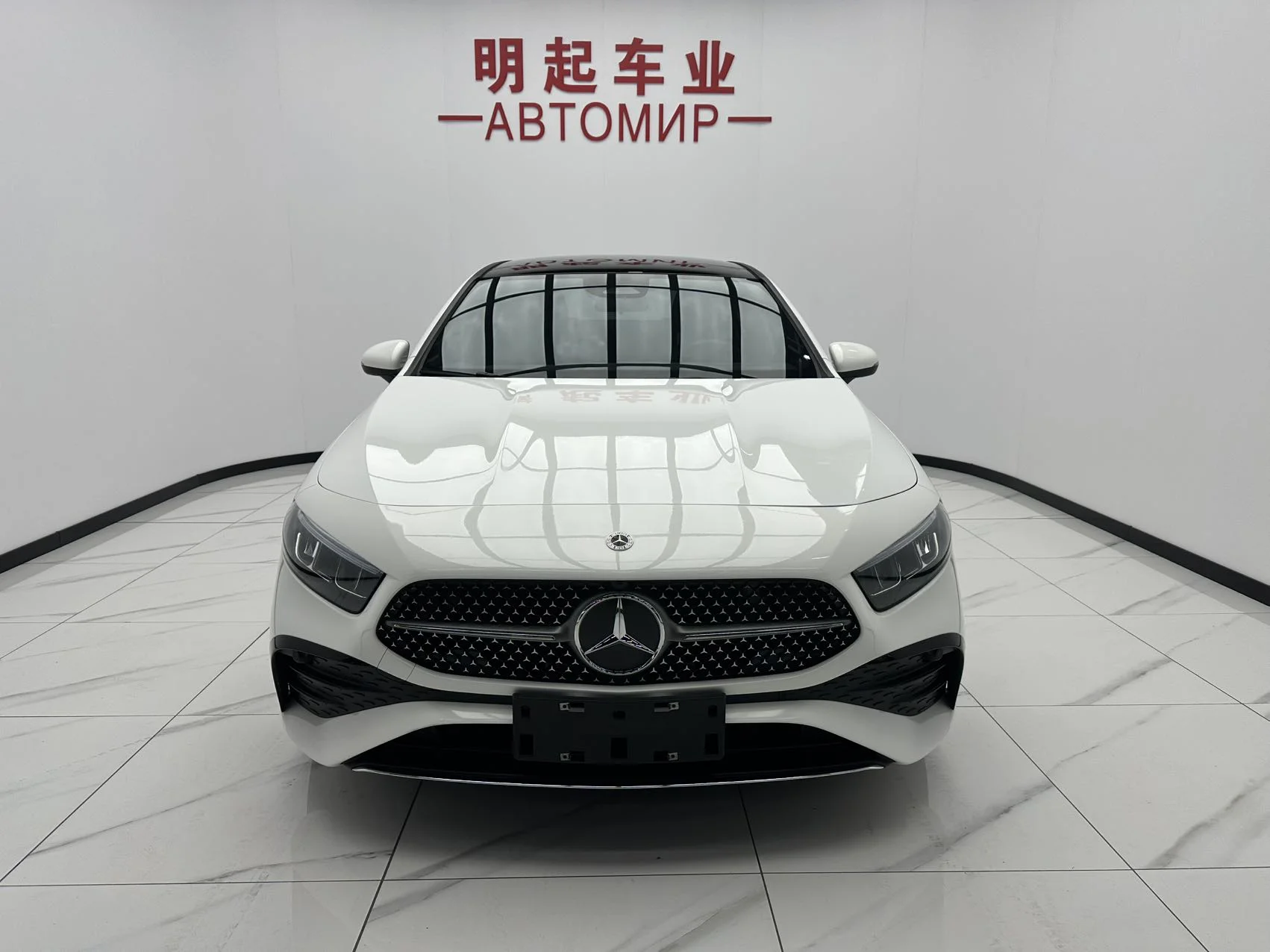 Mercedes-Benz A-класс 2023 - изображение 1