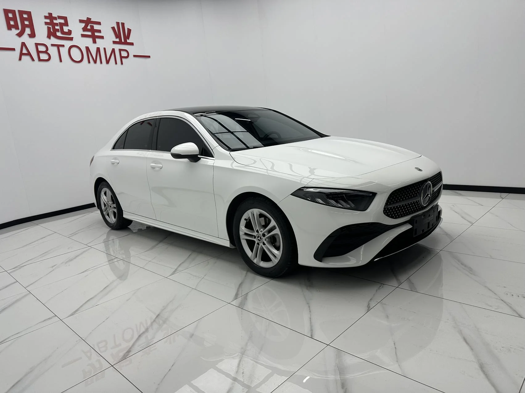 Mercedes-Benz A-класс 2023 - миниатюра 2