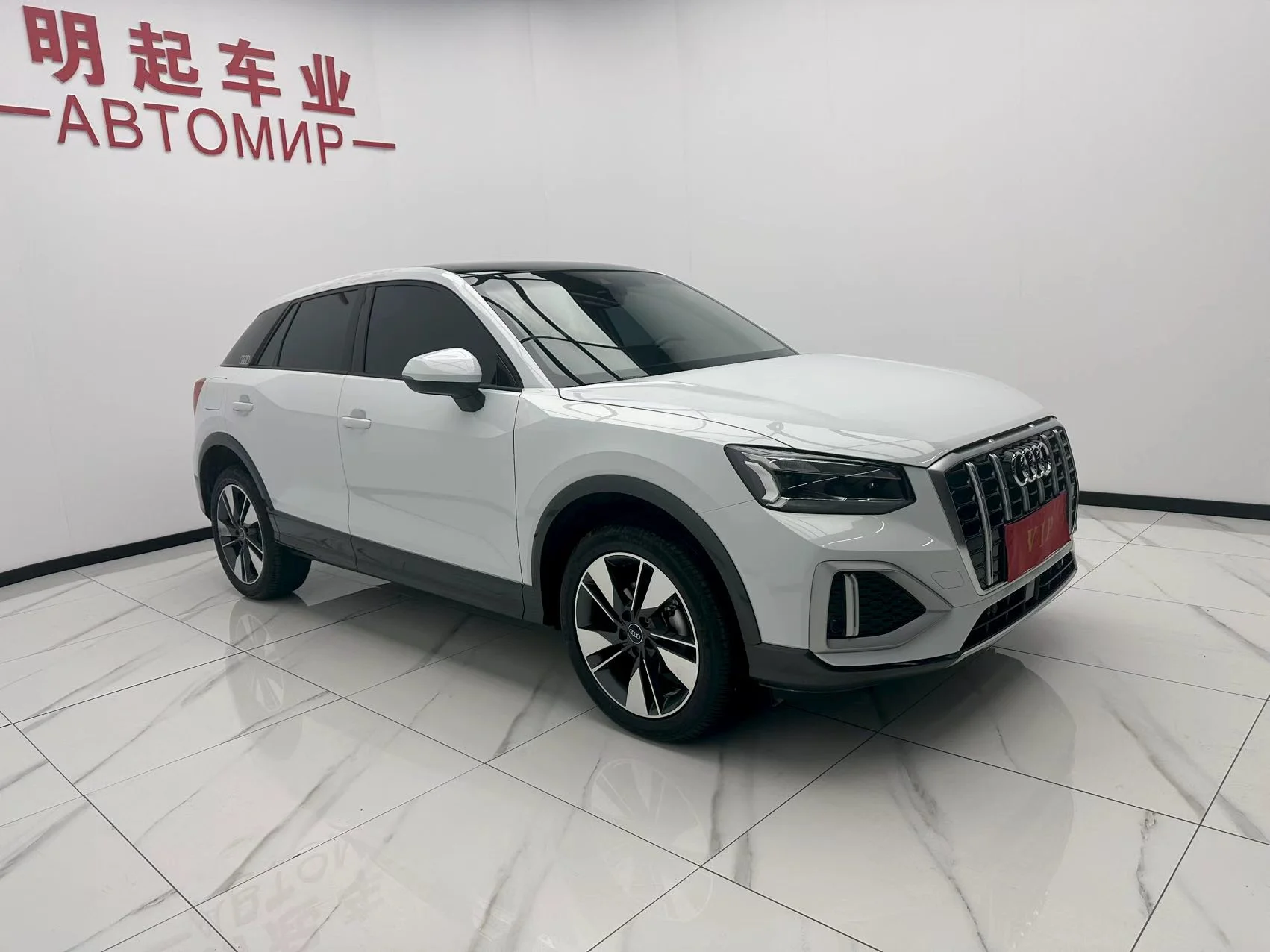 Audi Q2L 2023 г - миниатюра 2