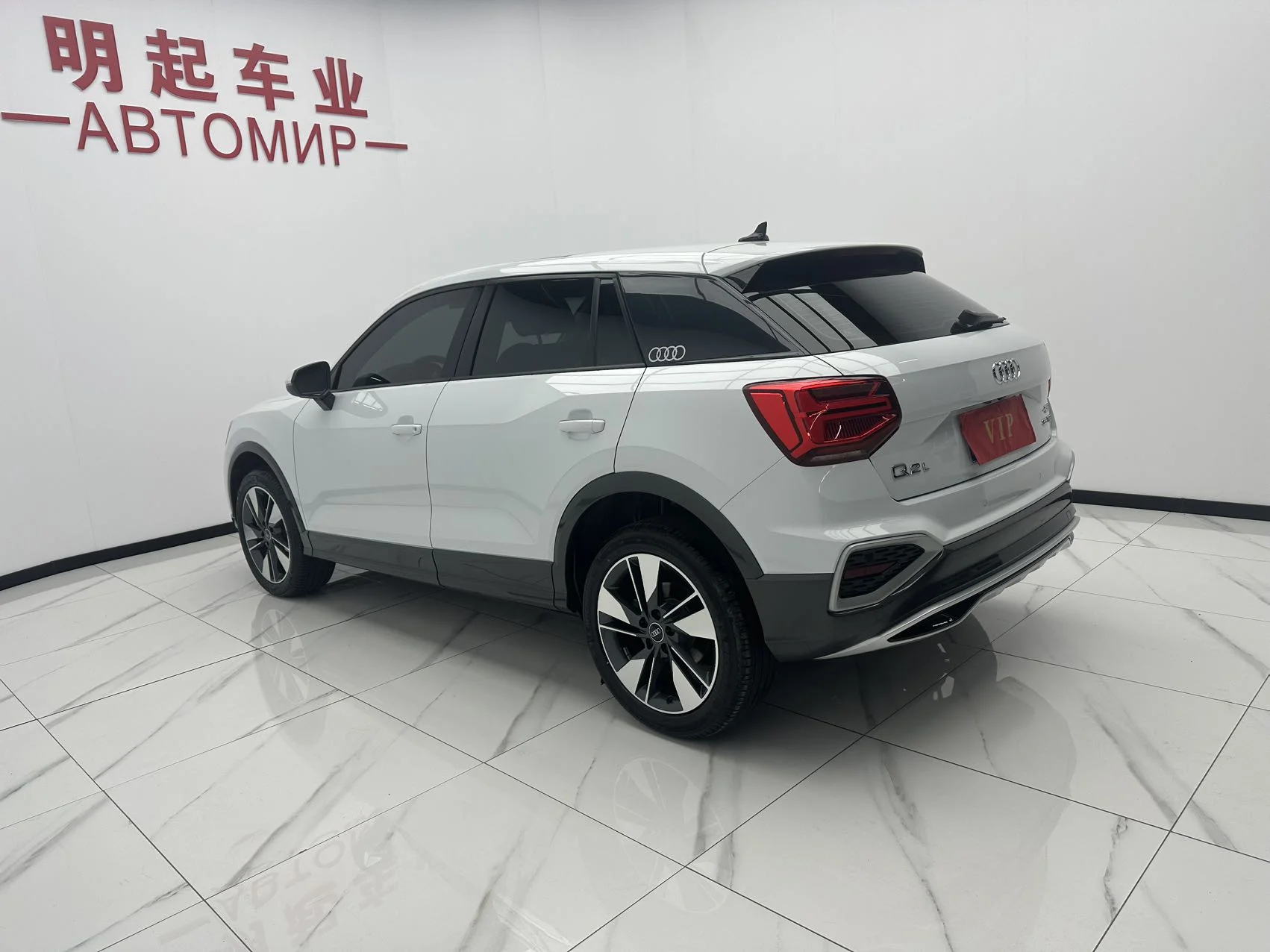 Audi Q2L 2023 г - миниатюра 4
