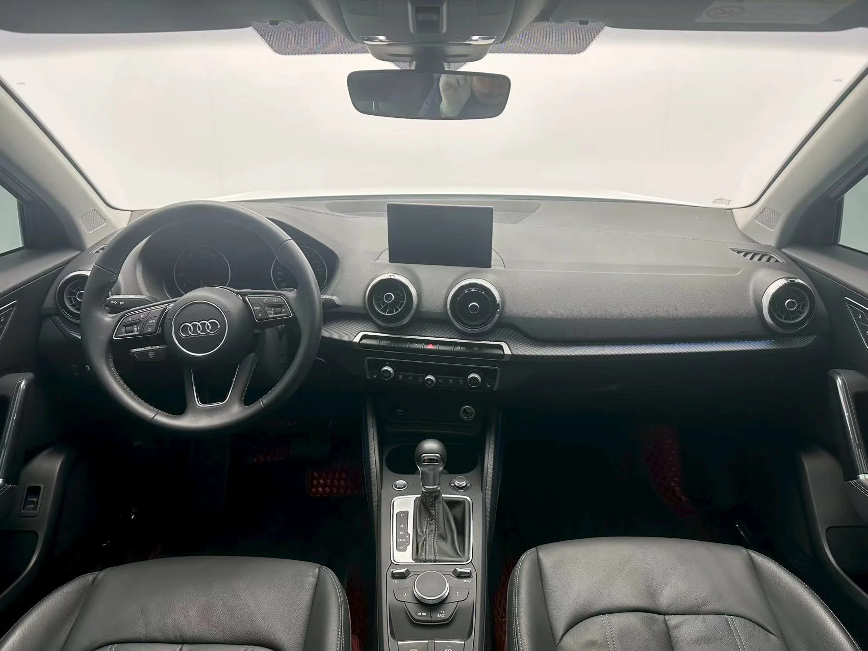 Audi Q2L 2023 г - миниатюра 7