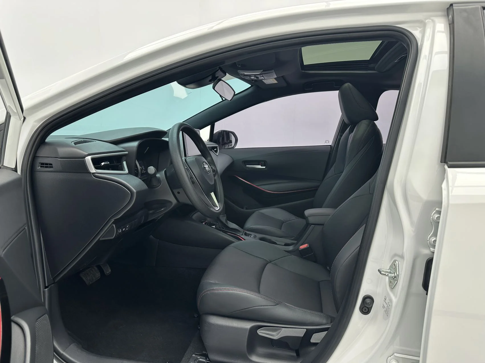 Toyota Levin 2023, Sport Edition - миниатюра 8