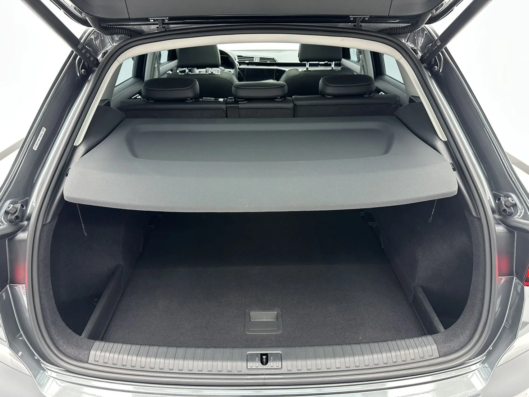 Audi Q3 2022, Sport Design - миниатюра 12