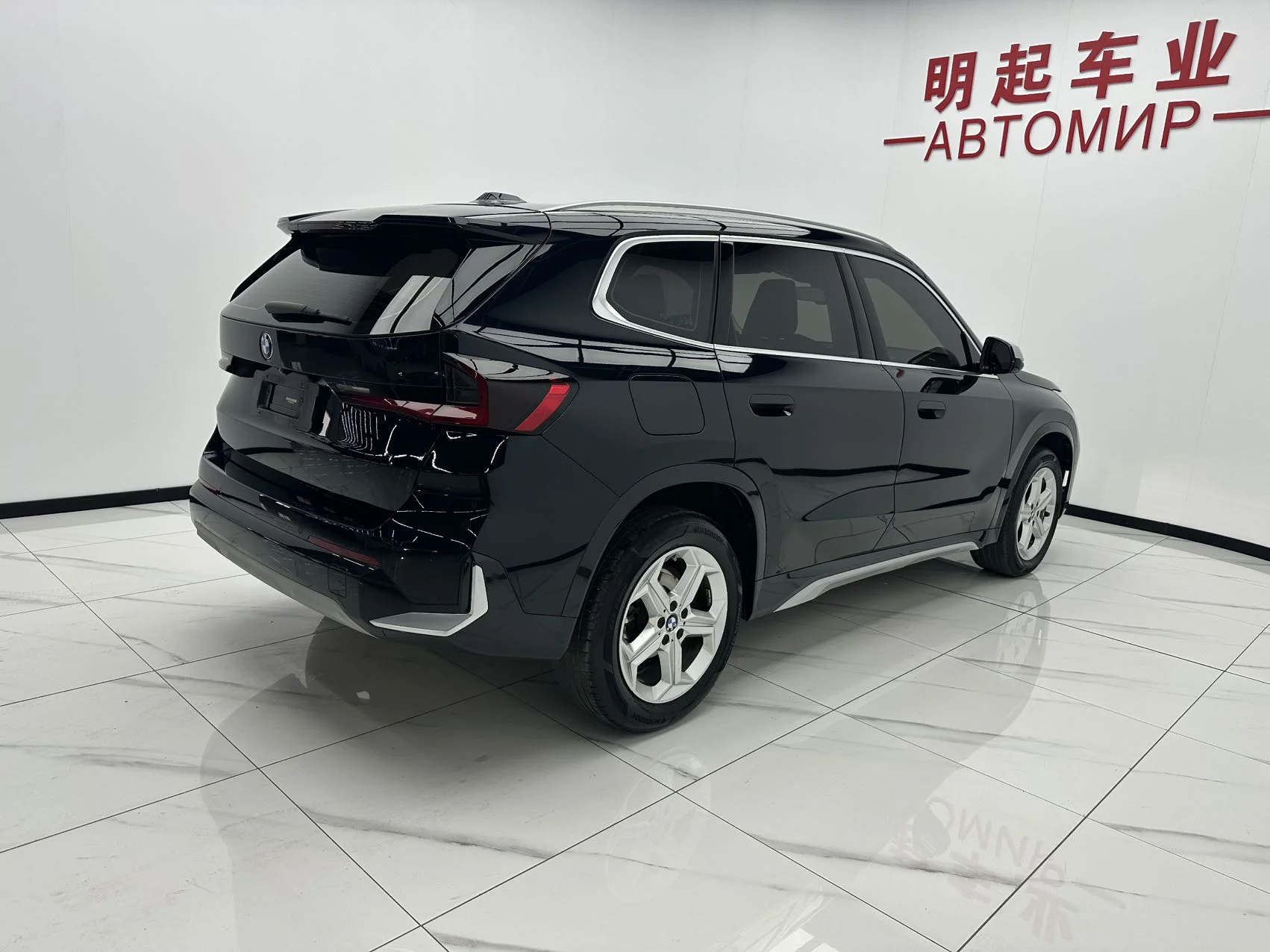 BMW X1 2023 - миниатюра 5
