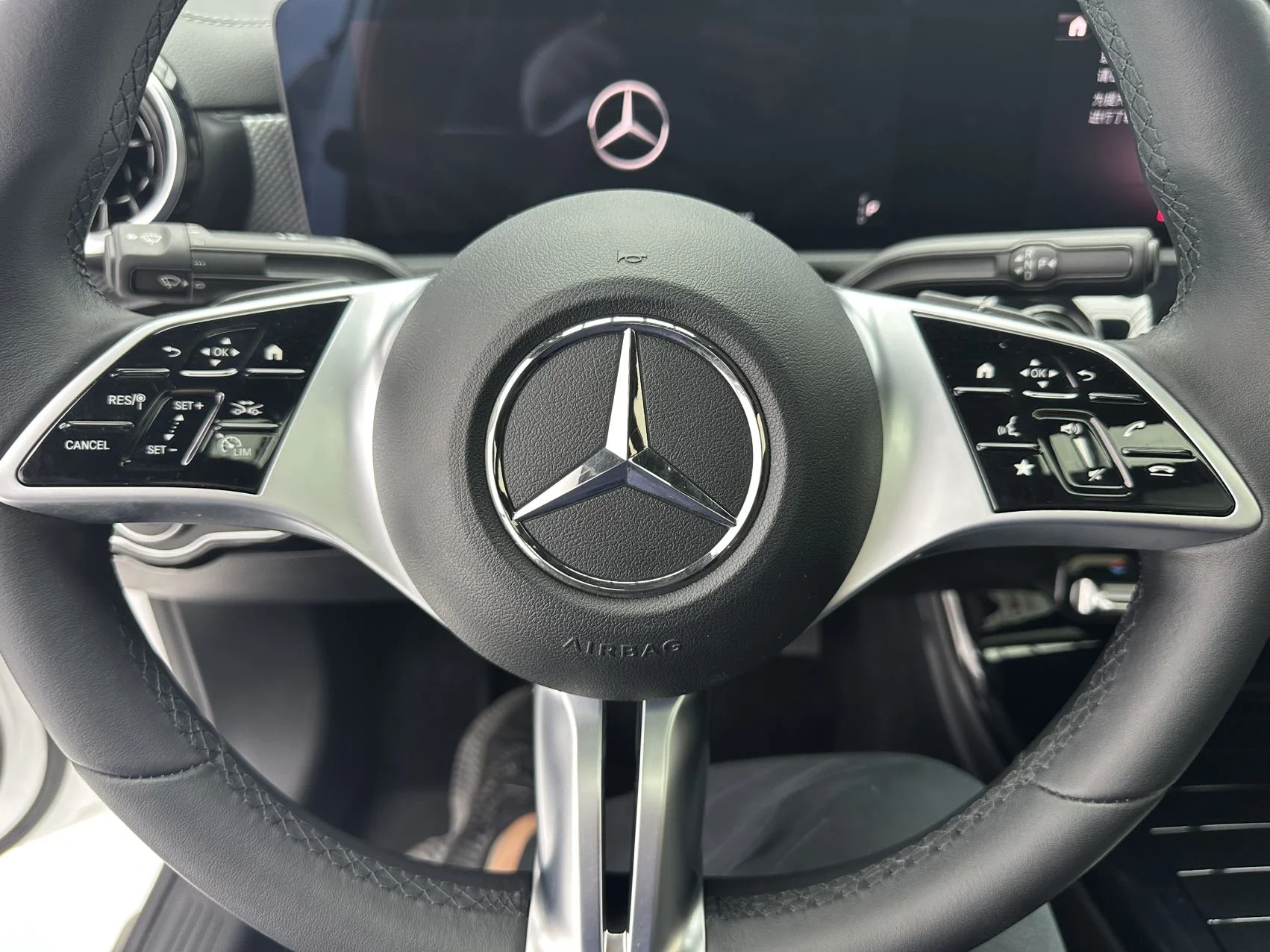 Mercedes-Benz A-Class A 180 L 2023 - миниатюра 8