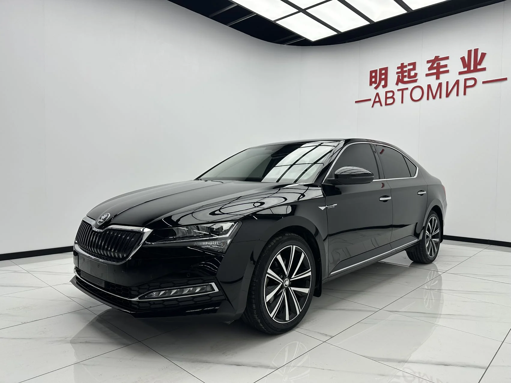 Škoda Superb Deluxe TSI280 DSG 2023 - миниатюра 3