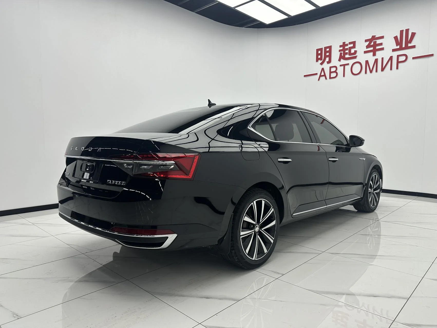 Škoda Superb Deluxe TSI280 DSG 2023 - миниатюра 6