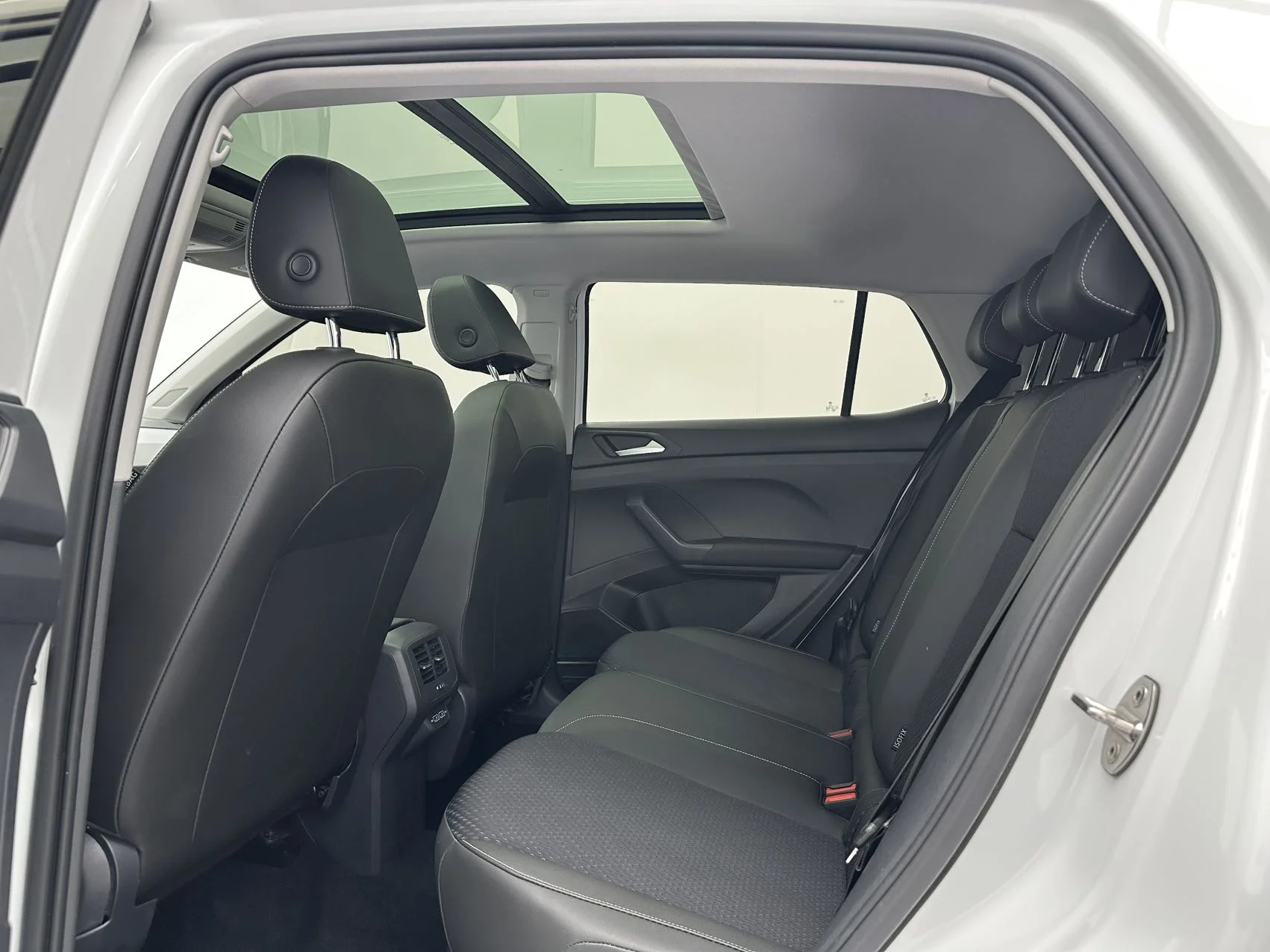 Volkswagen Tacqua Automatic Yuezhilian Edition 2021 - миниатюра 9