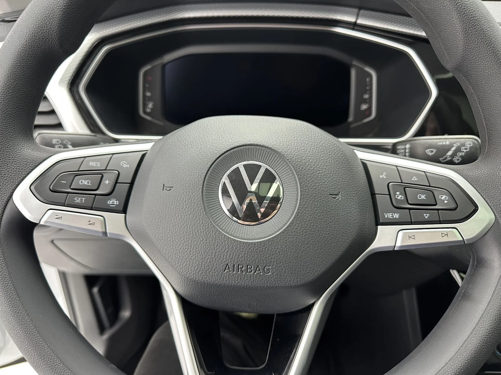 Volkswagen Tacqua Automatic Yuezhilian Edition 2021 - миниатюра 10
