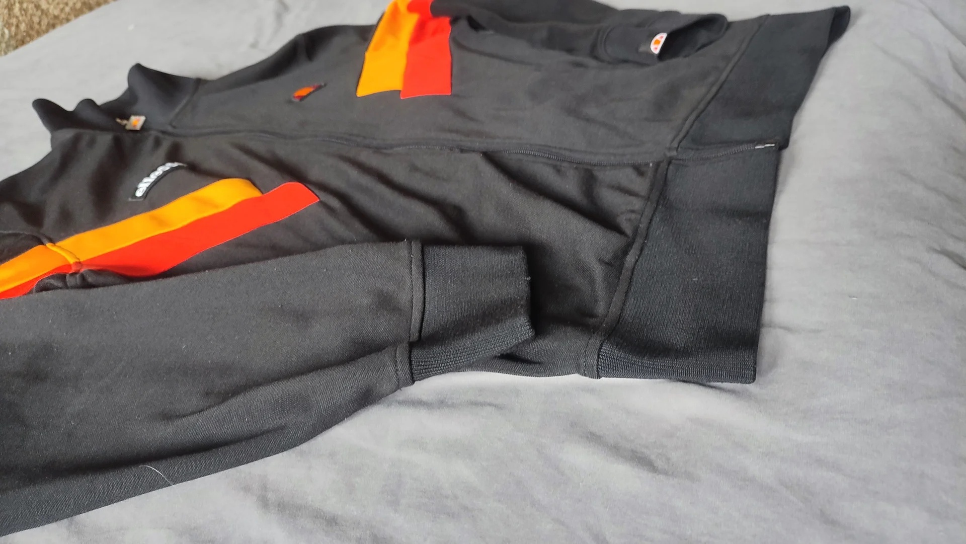 Олимпийка ellesse - миниатюра 2