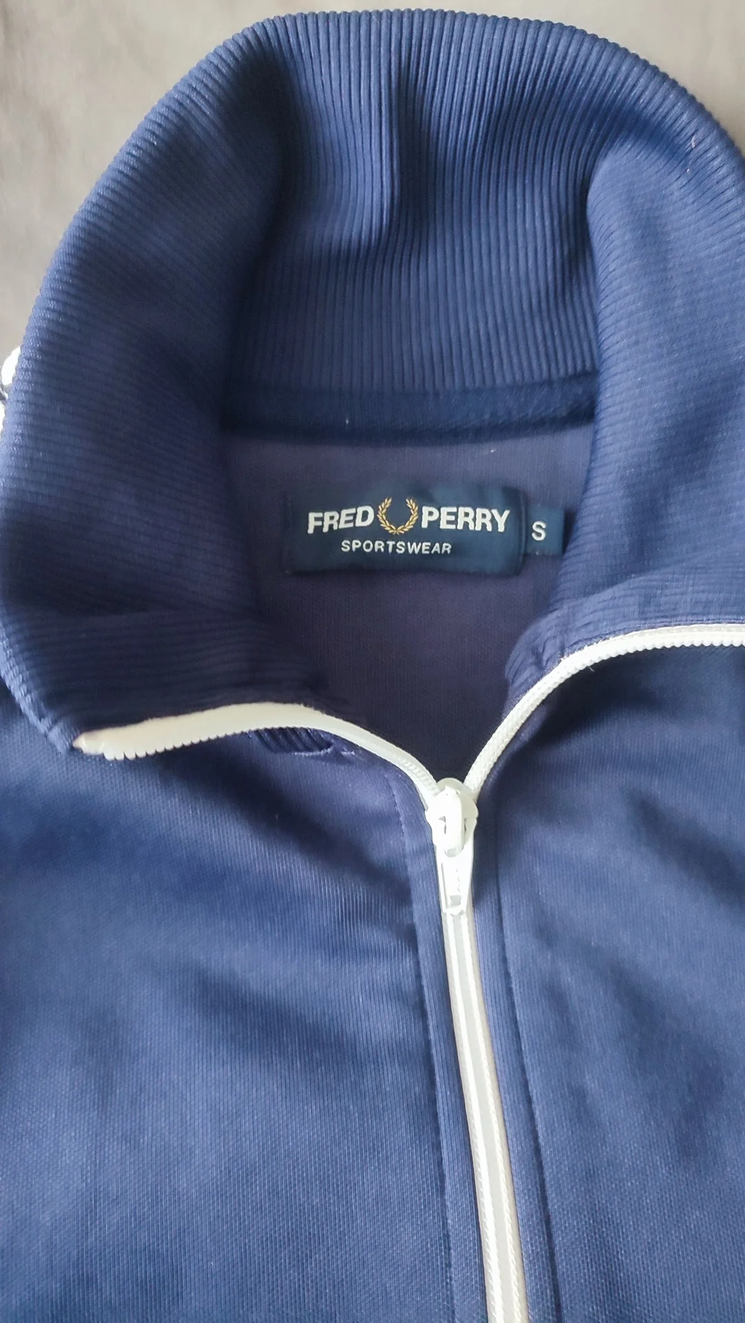 Олимпийка Fred Perry с лампасами - миниатюра 4
