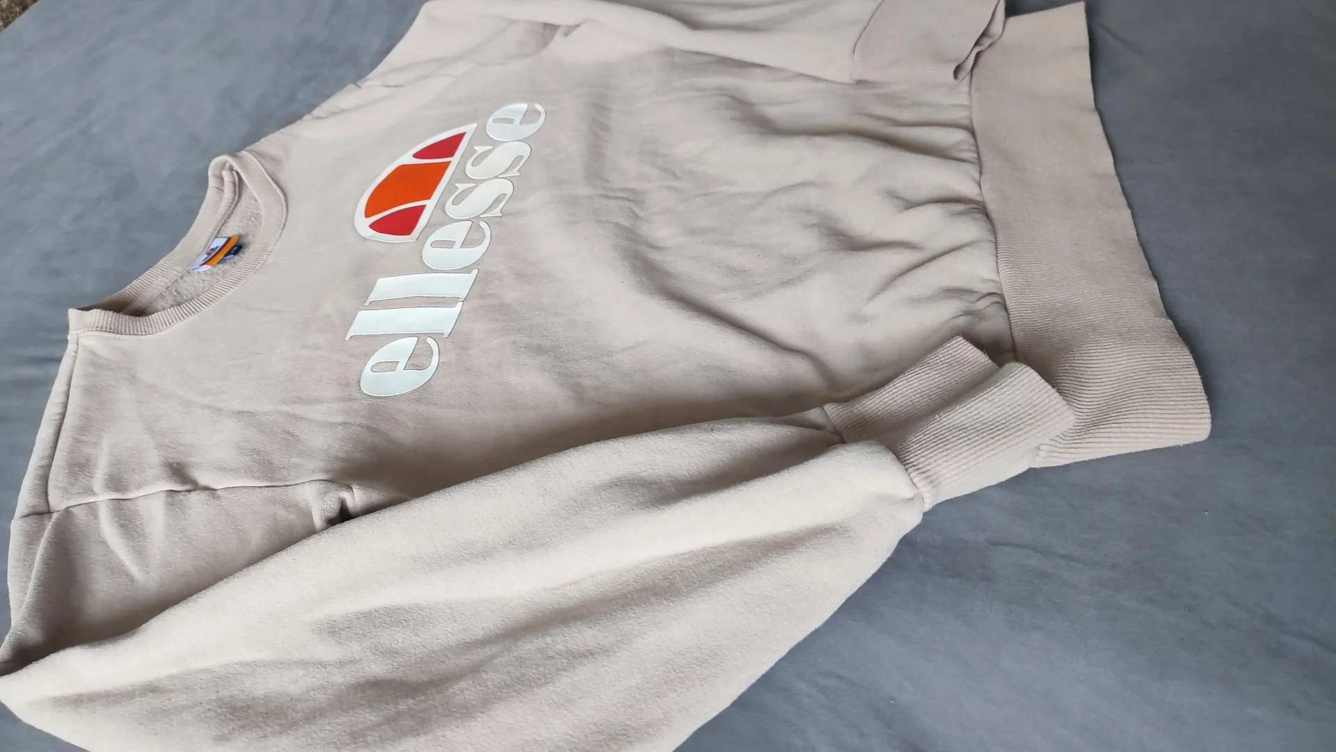 Свитшот ellesse - миниатюра 2