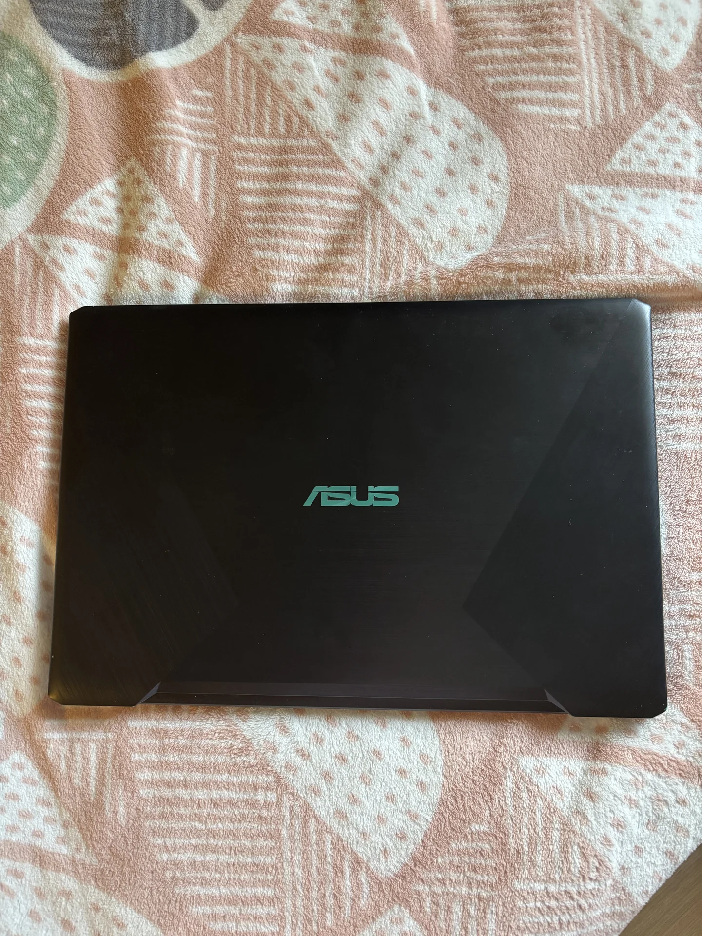 Ноутбук ASUS VivoBook (Ryzen 5 / GTX 1050 / 8GB / - миниатюра 2