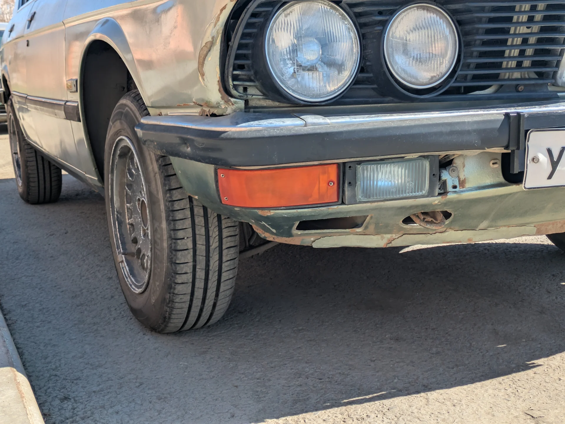 BMW E28 Стекло поворотника - миниатюра 8