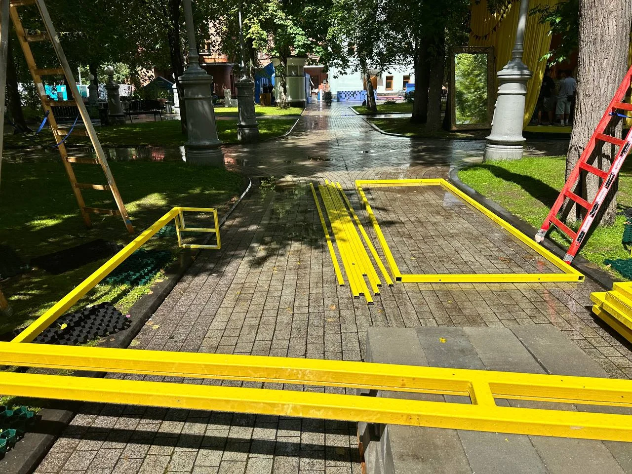 Металлический навес - миниатюра 4