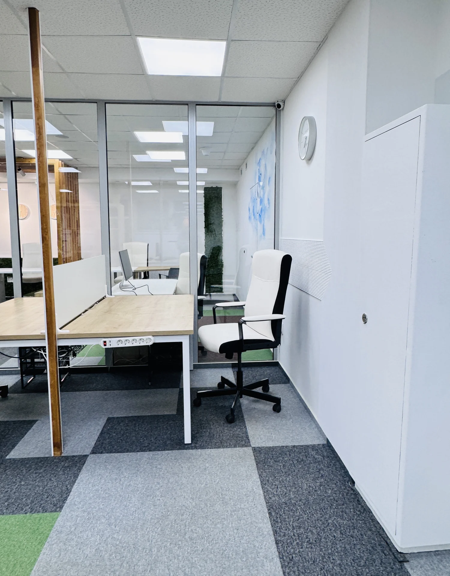 Современный офис OpenSpace, в стиле Яндекса и Авит - миниатюра 22