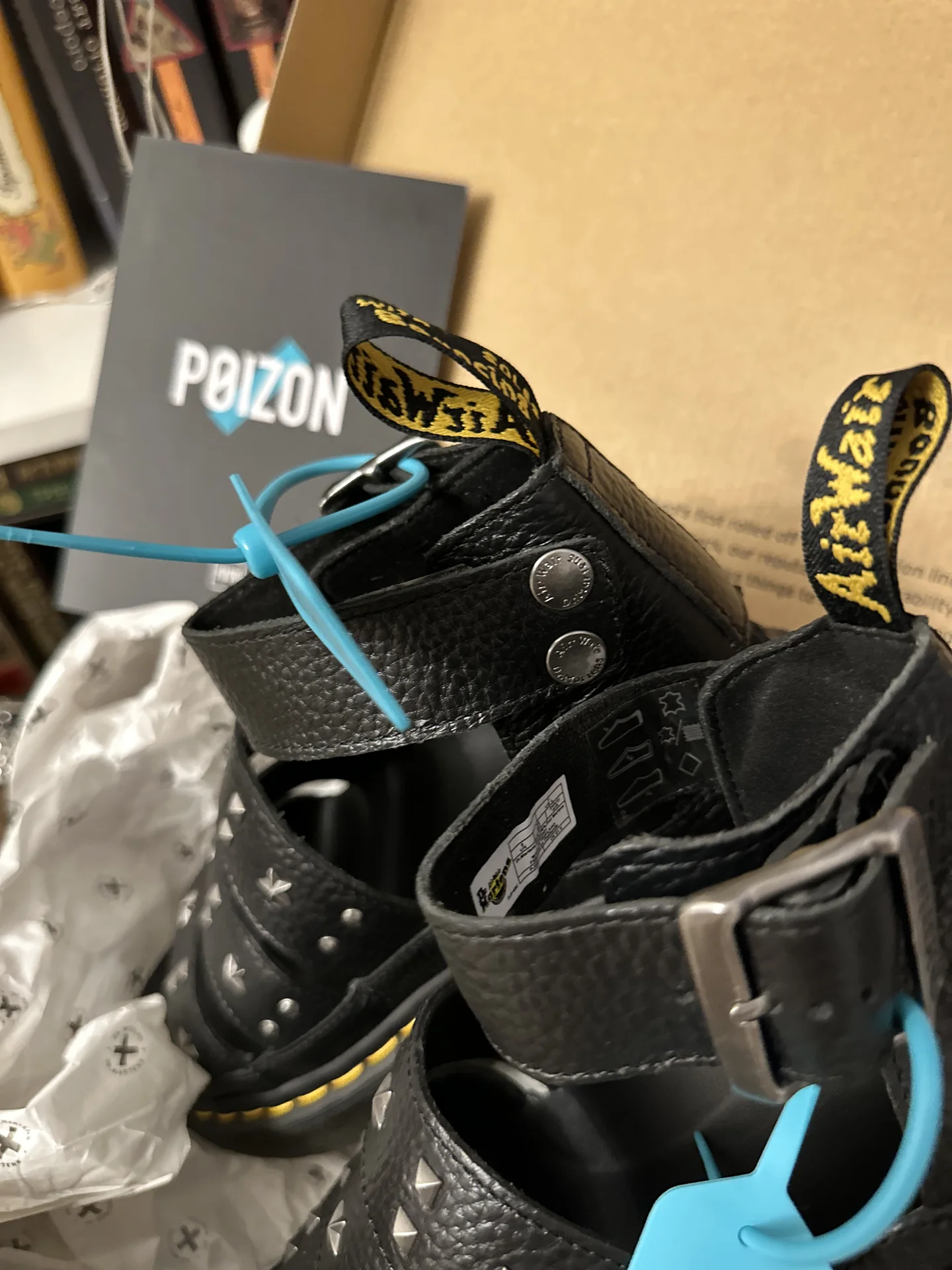 Сандалии dr martens - миниатюра 3