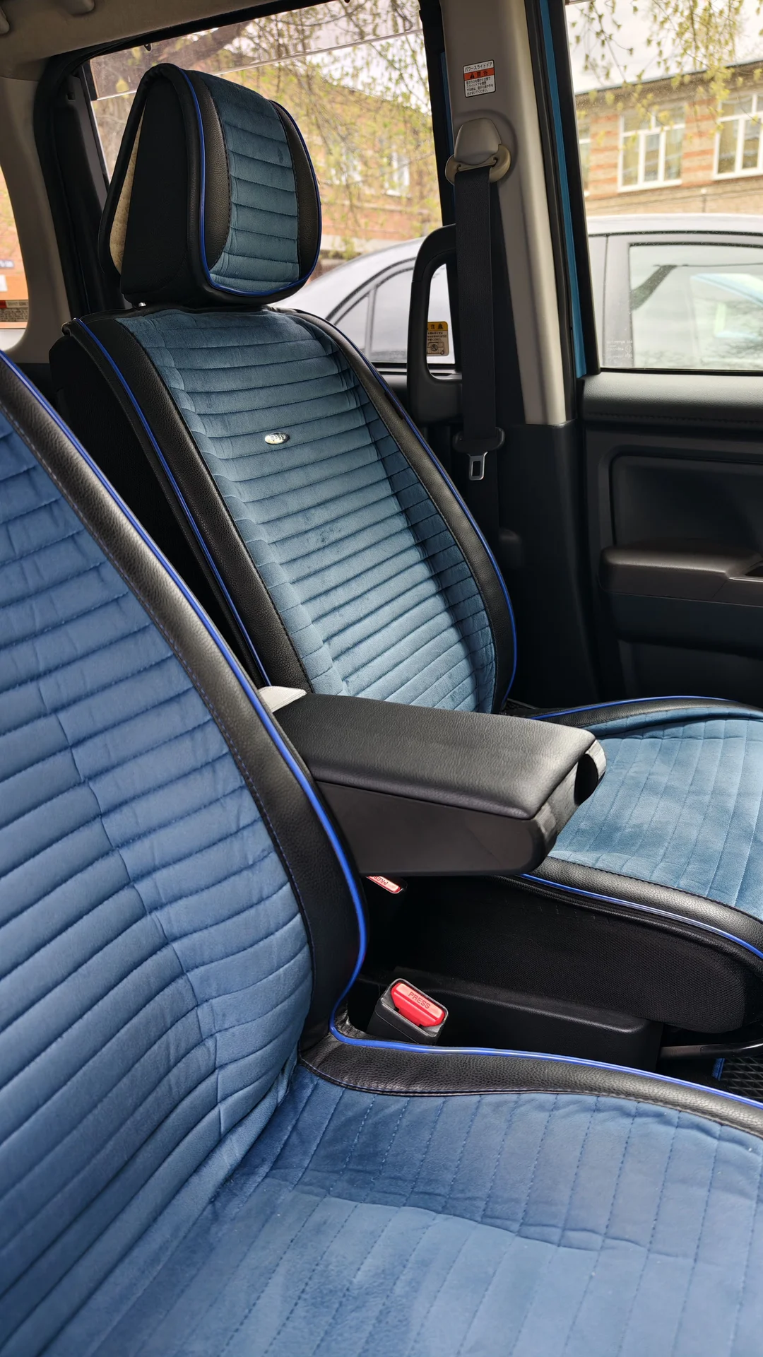 Подлокотник toyota roomy - миниатюра 4