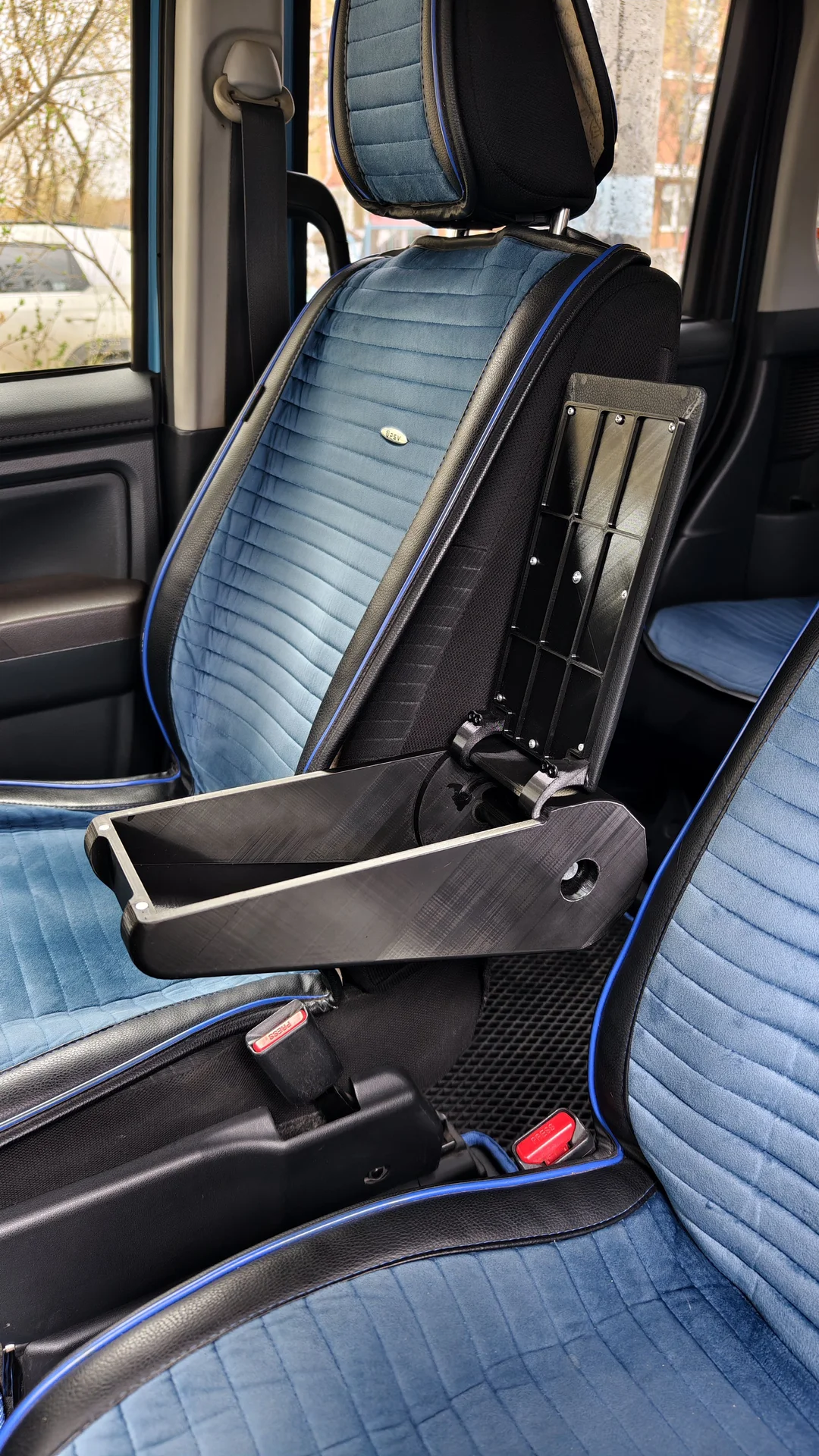 Подлокотник toyota roomy - миниатюра 7