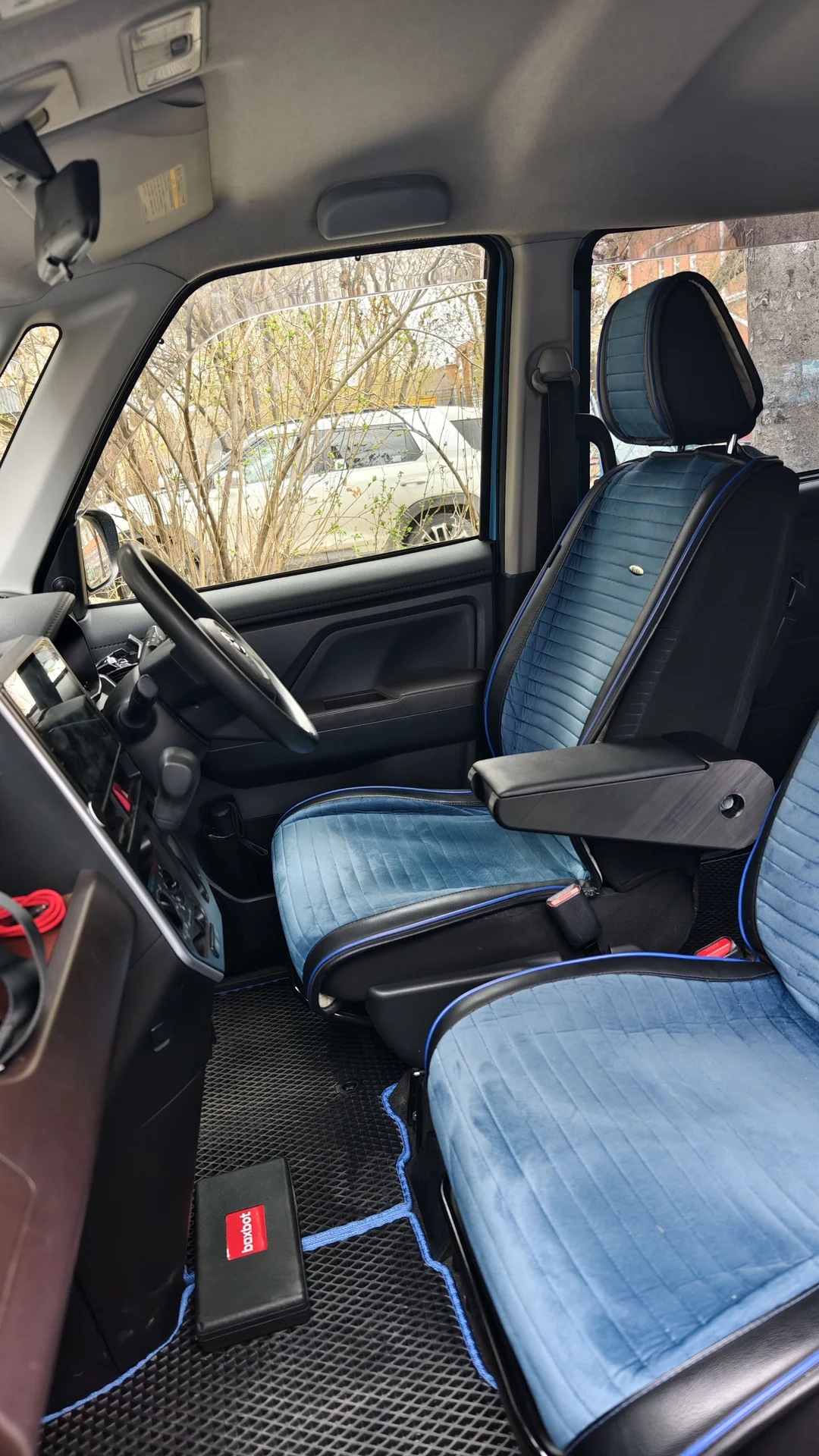 Подлокотник toyota roomy - миниатюра 10