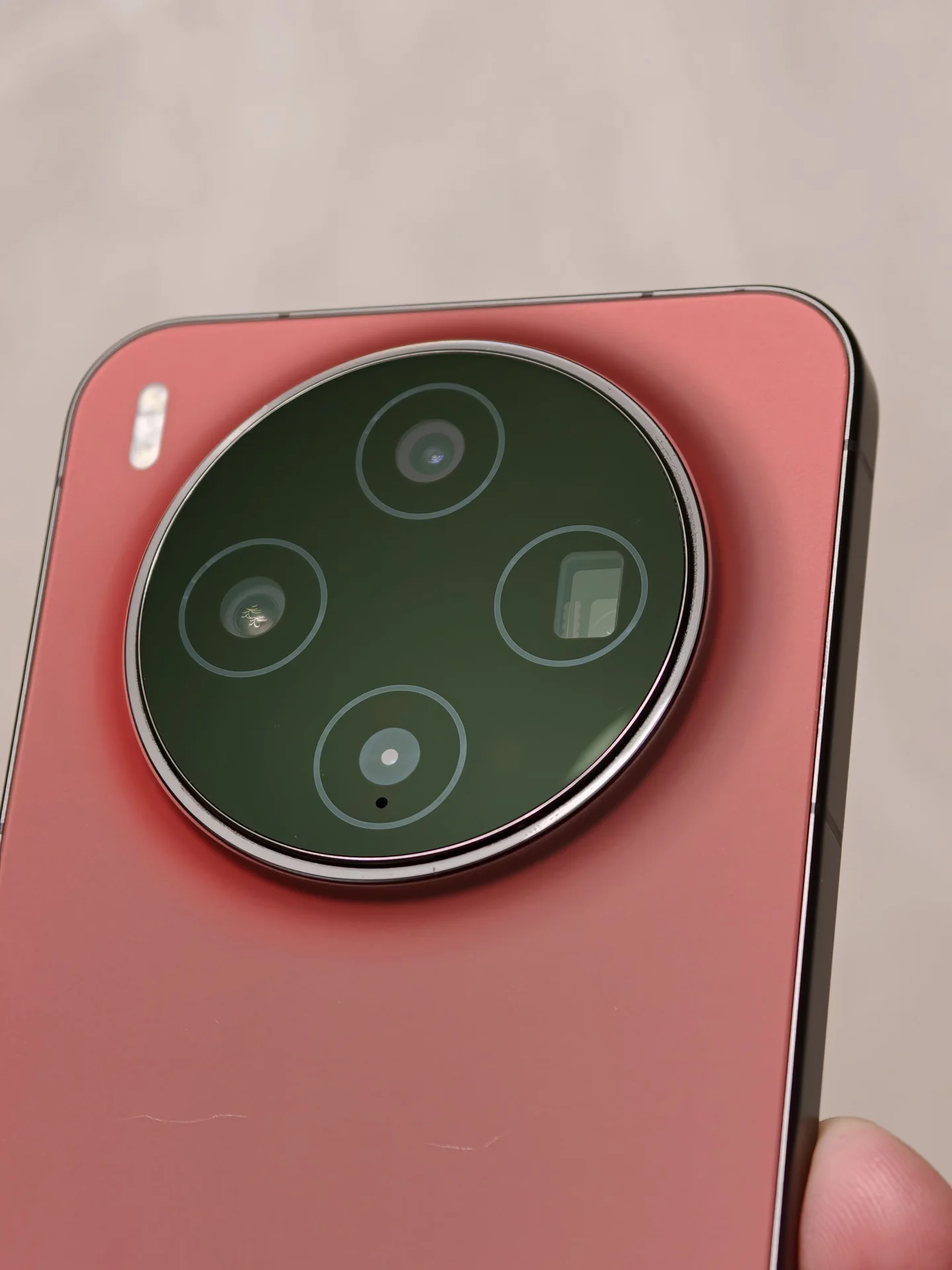 Vivo X300 16/512 Красный, Ростест, На гарантии - миниатюра 7